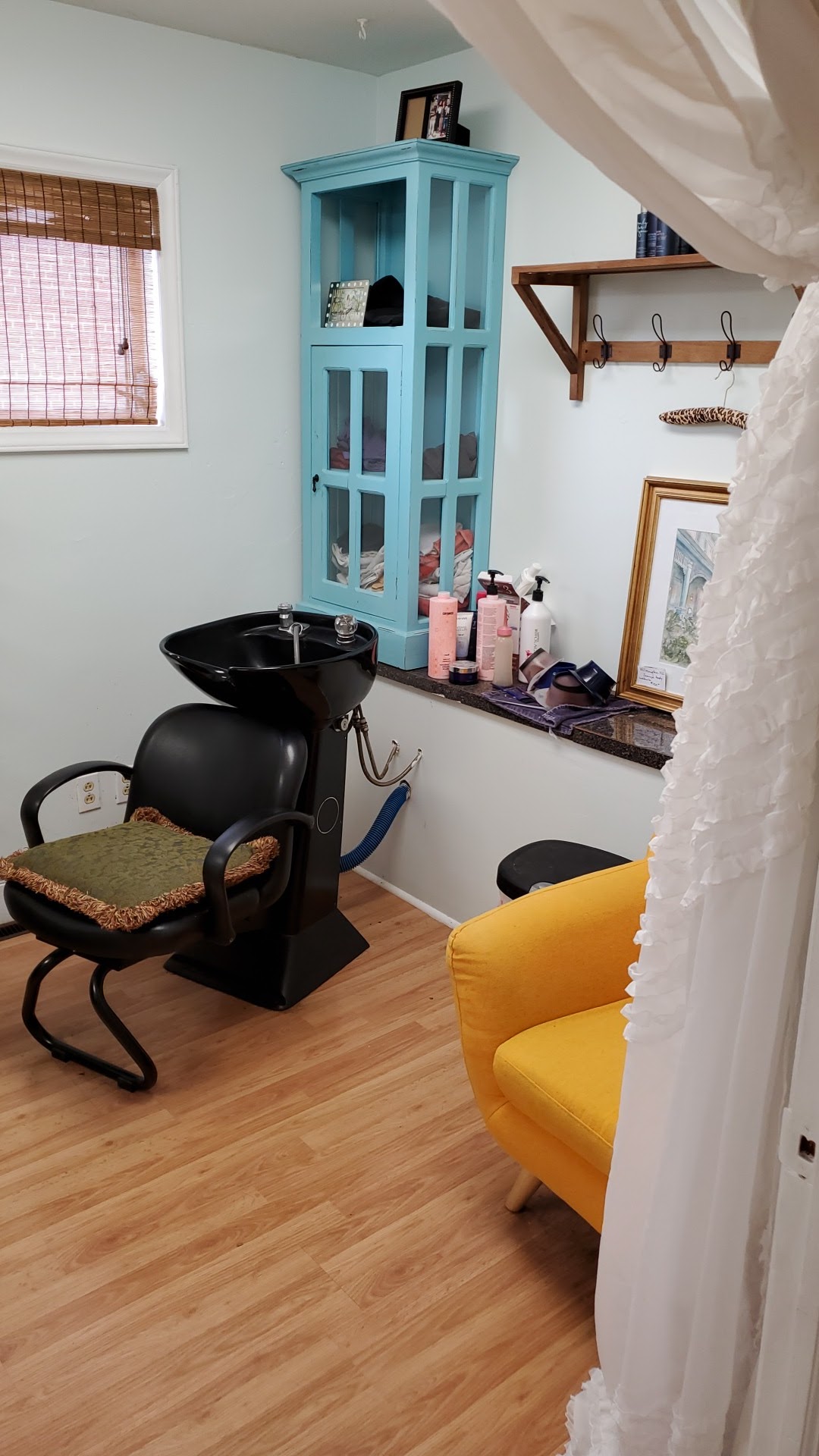 OMO Salon 2914 Crosby Rd, Charlotte North Carolina 28211