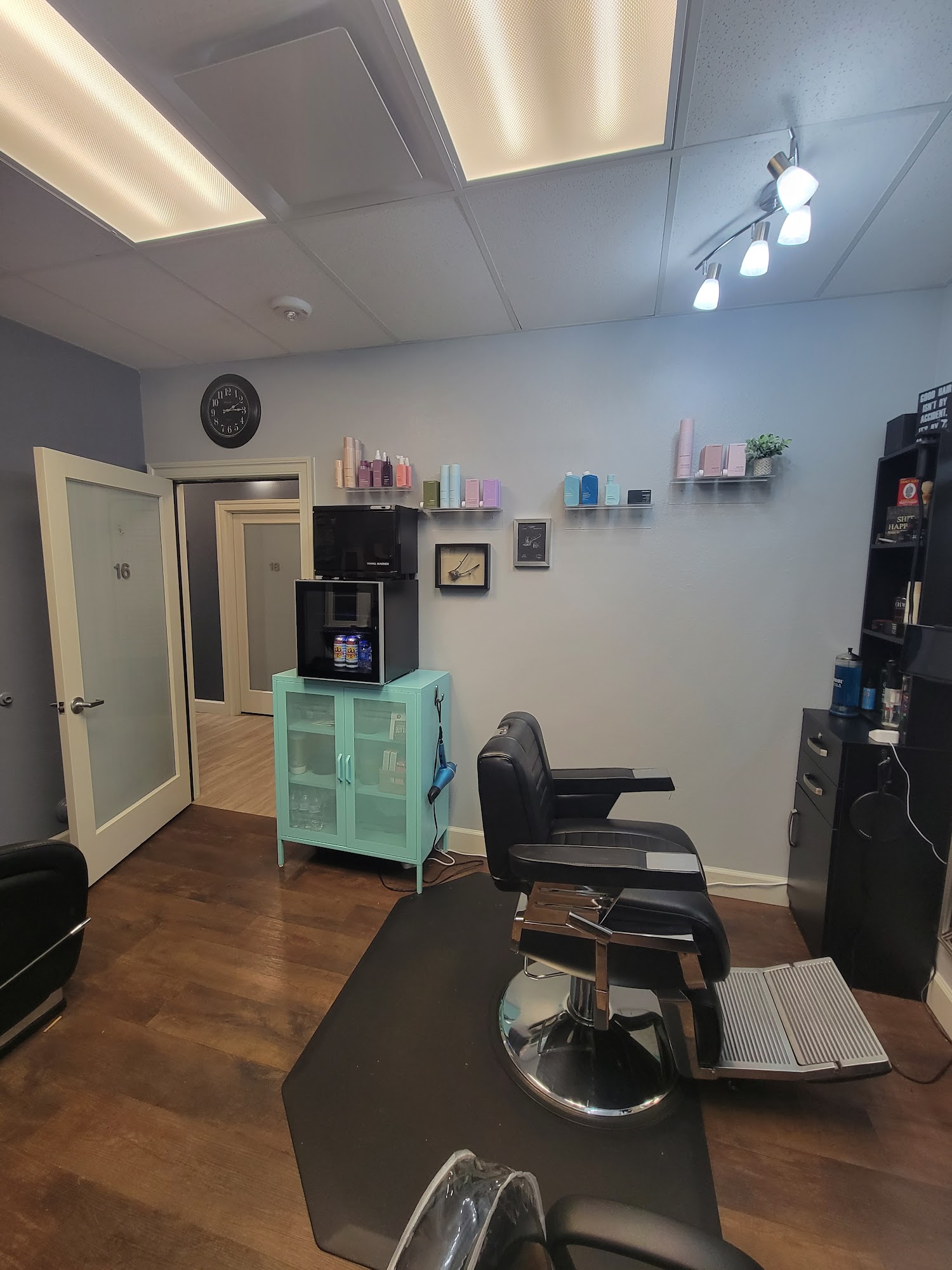 DAPPER Hair Design For Men 11121 Carmel Commons Blvd 100 Suite 16, Charlotte North Carolina 28226