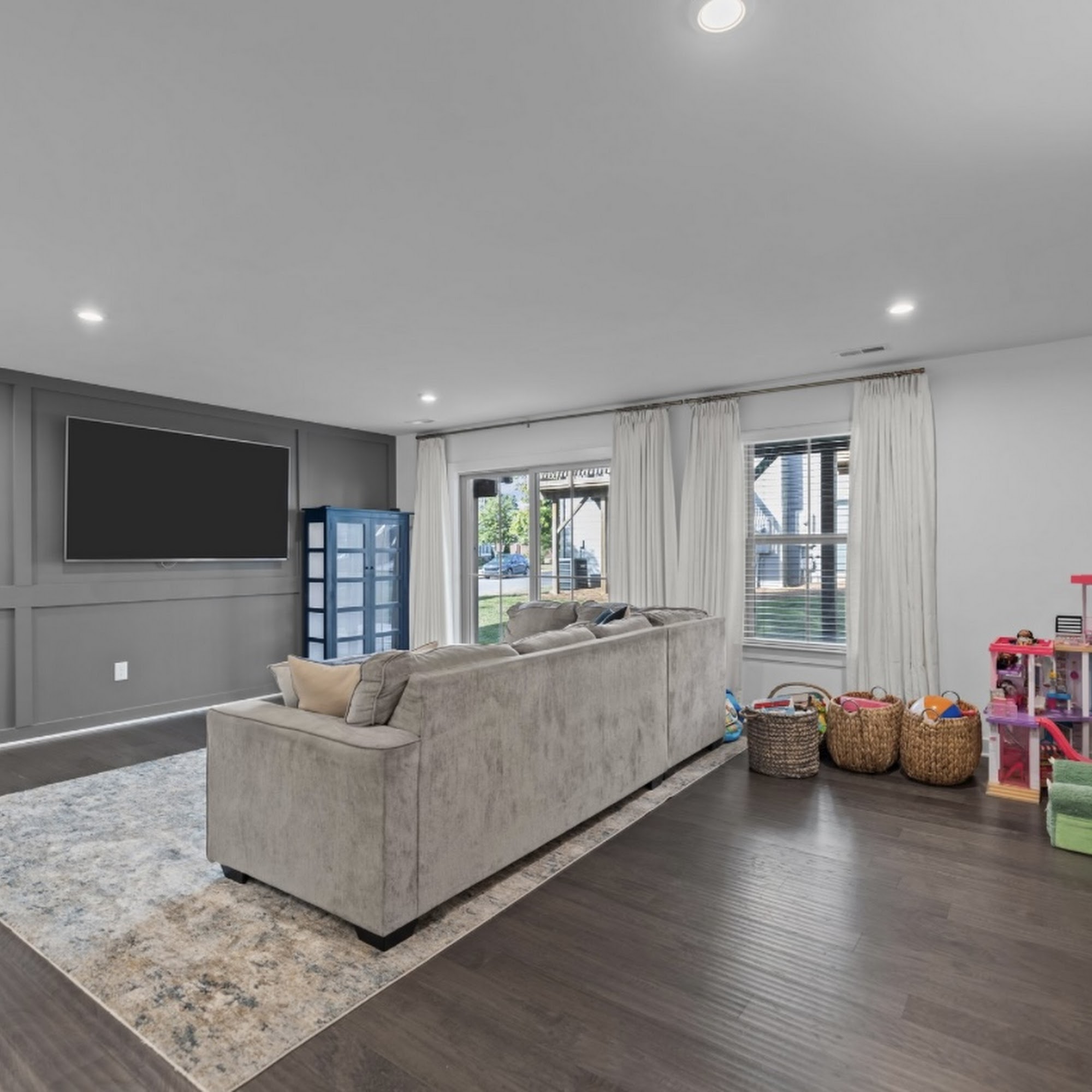 Cranston Flooring 2500 Distribution St, Charlotte North Carolina 28203