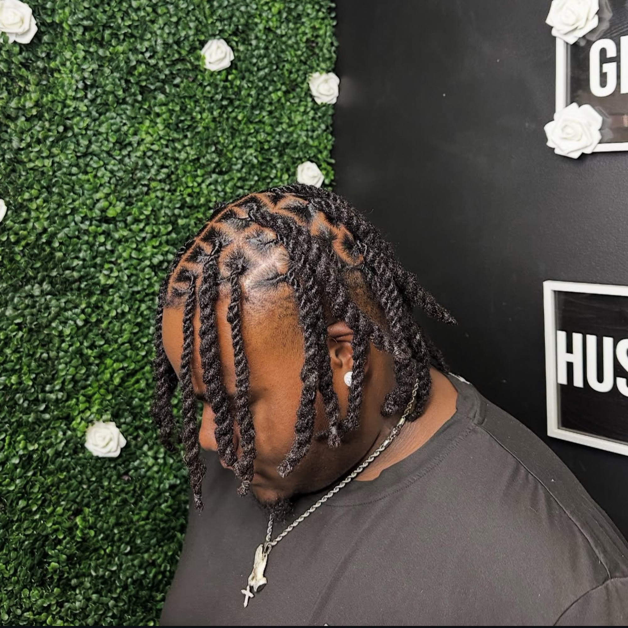 QCity Salon 6120 Brookshire Blvd, Charlotte North Carolina 28216