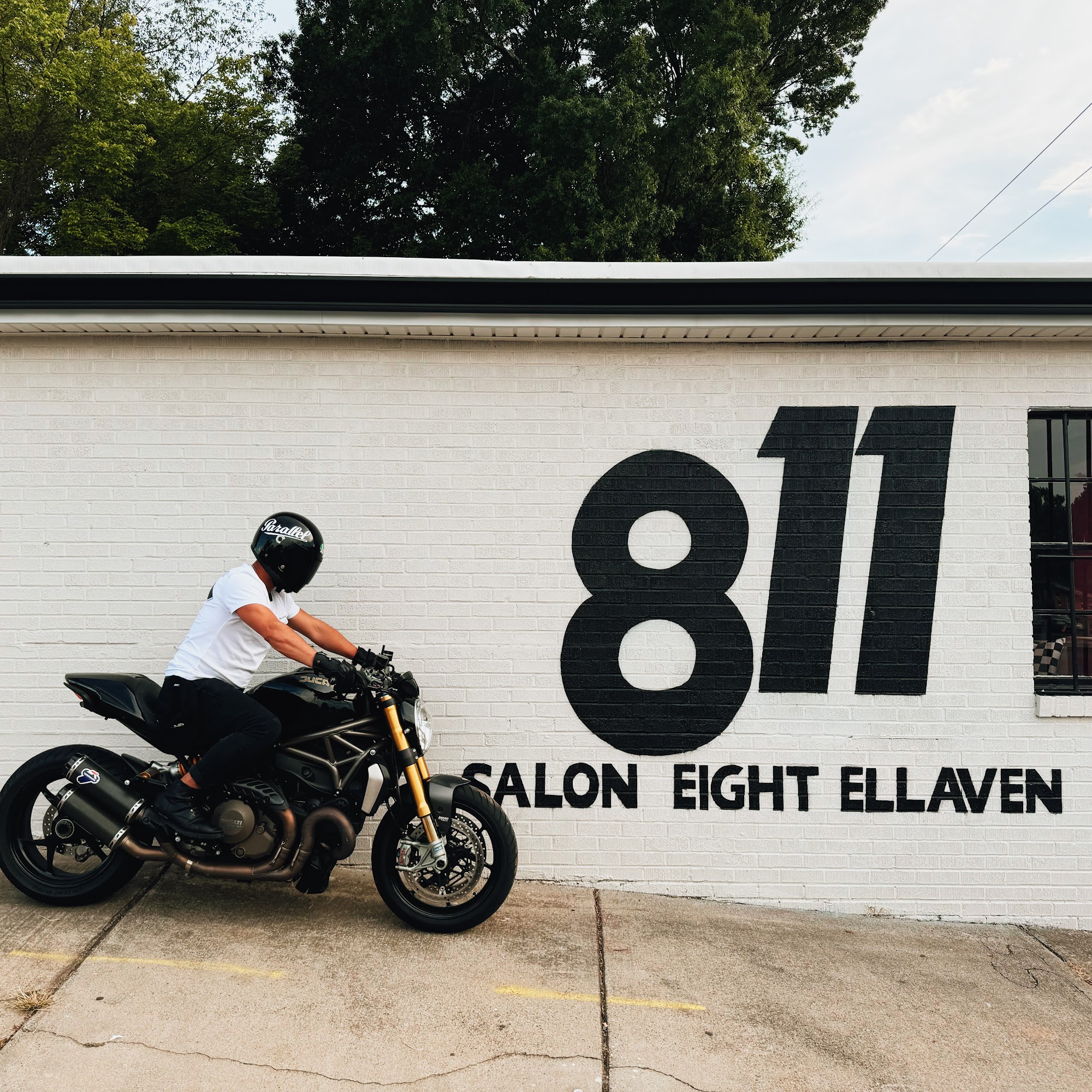 Salon Eight Ellaven
