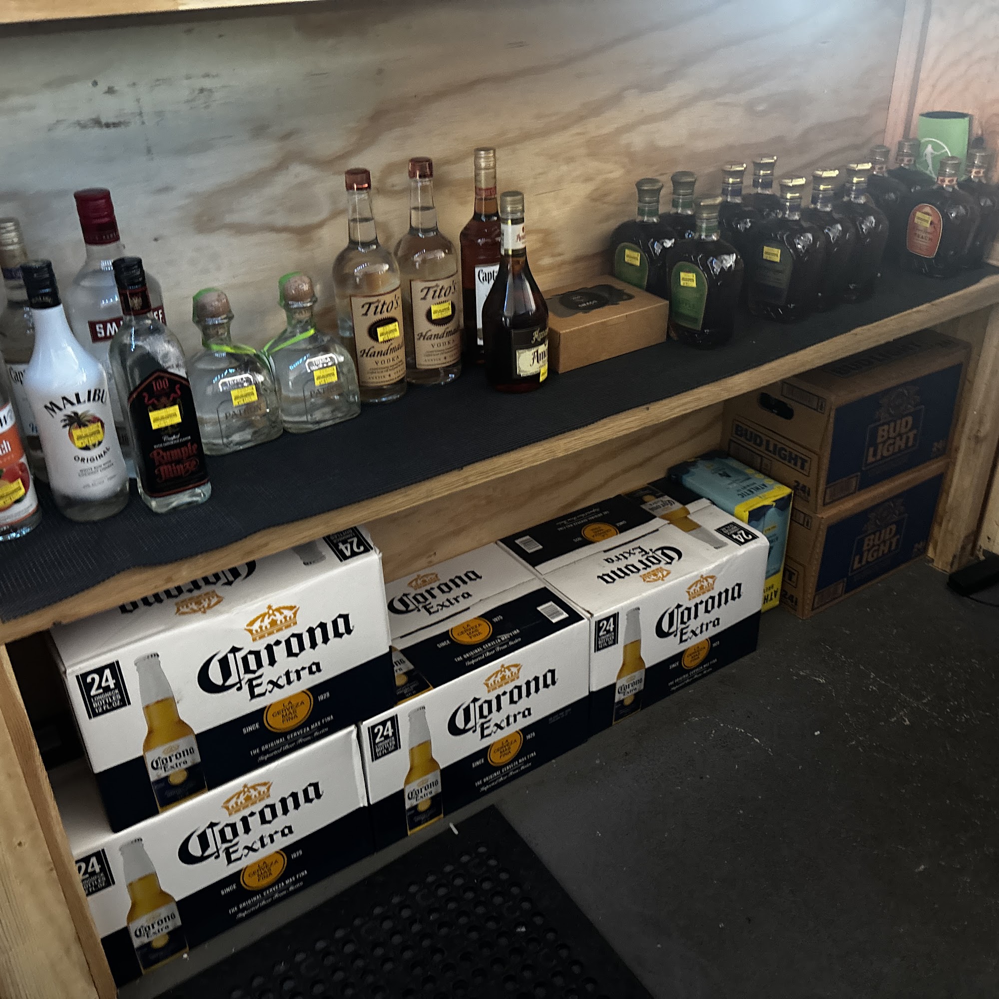 Snags Cherokee 35 Big Cove Rd #1, Cherokee, NC 28719