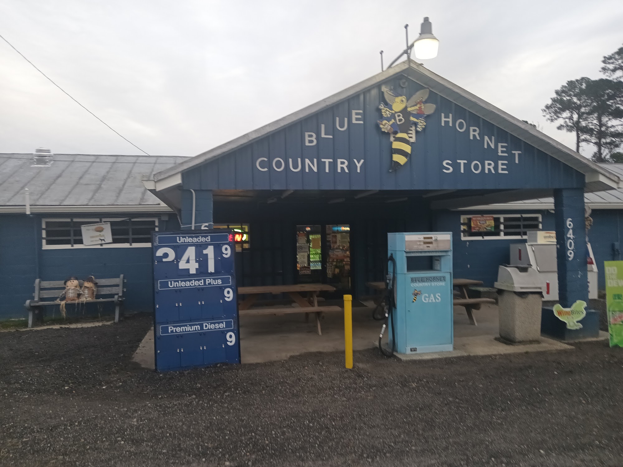 Blue Hornet Country Store Deep Run