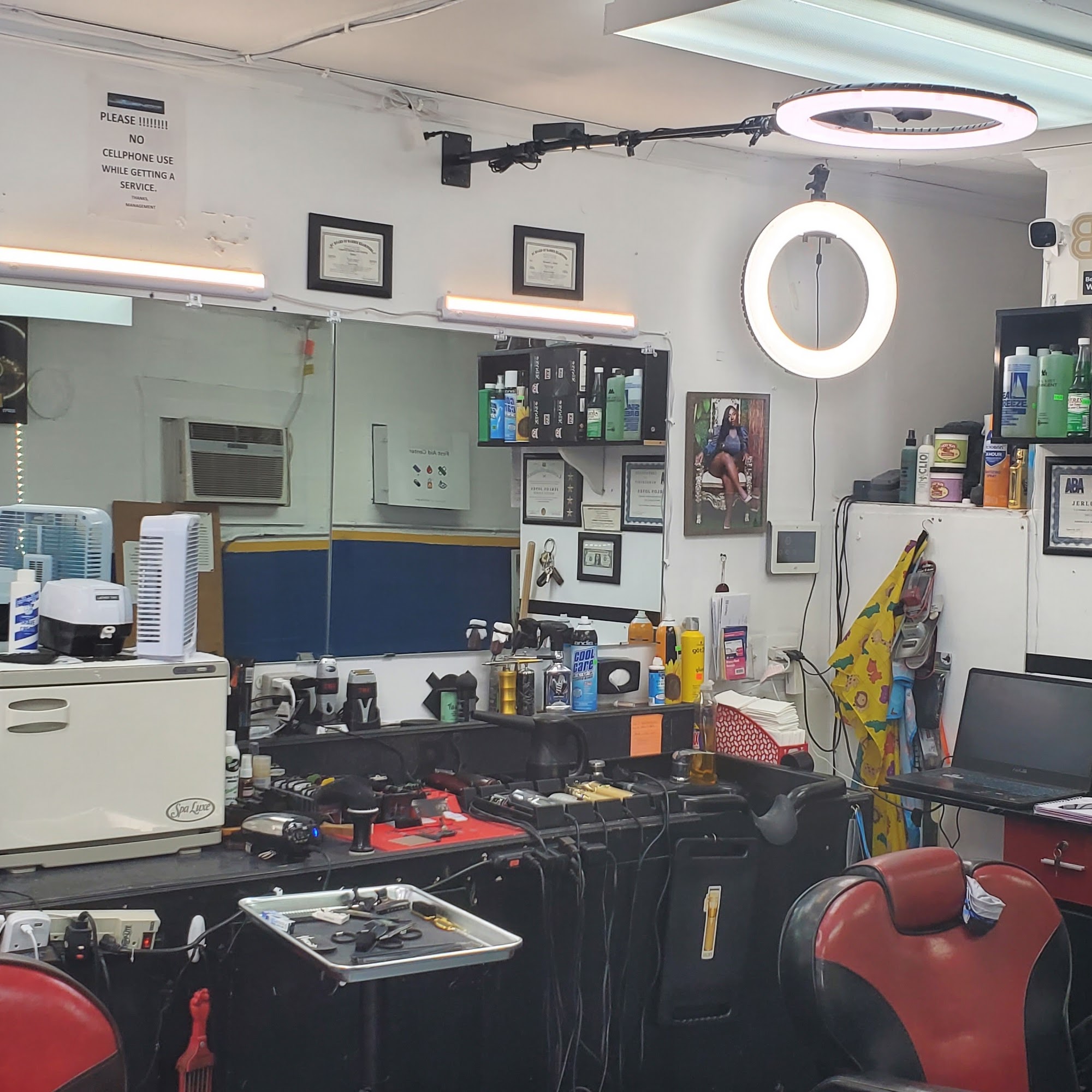 Legendz Barber & Styling Studio, LLC 705 S 13th St, Erwin North Carolina 28339