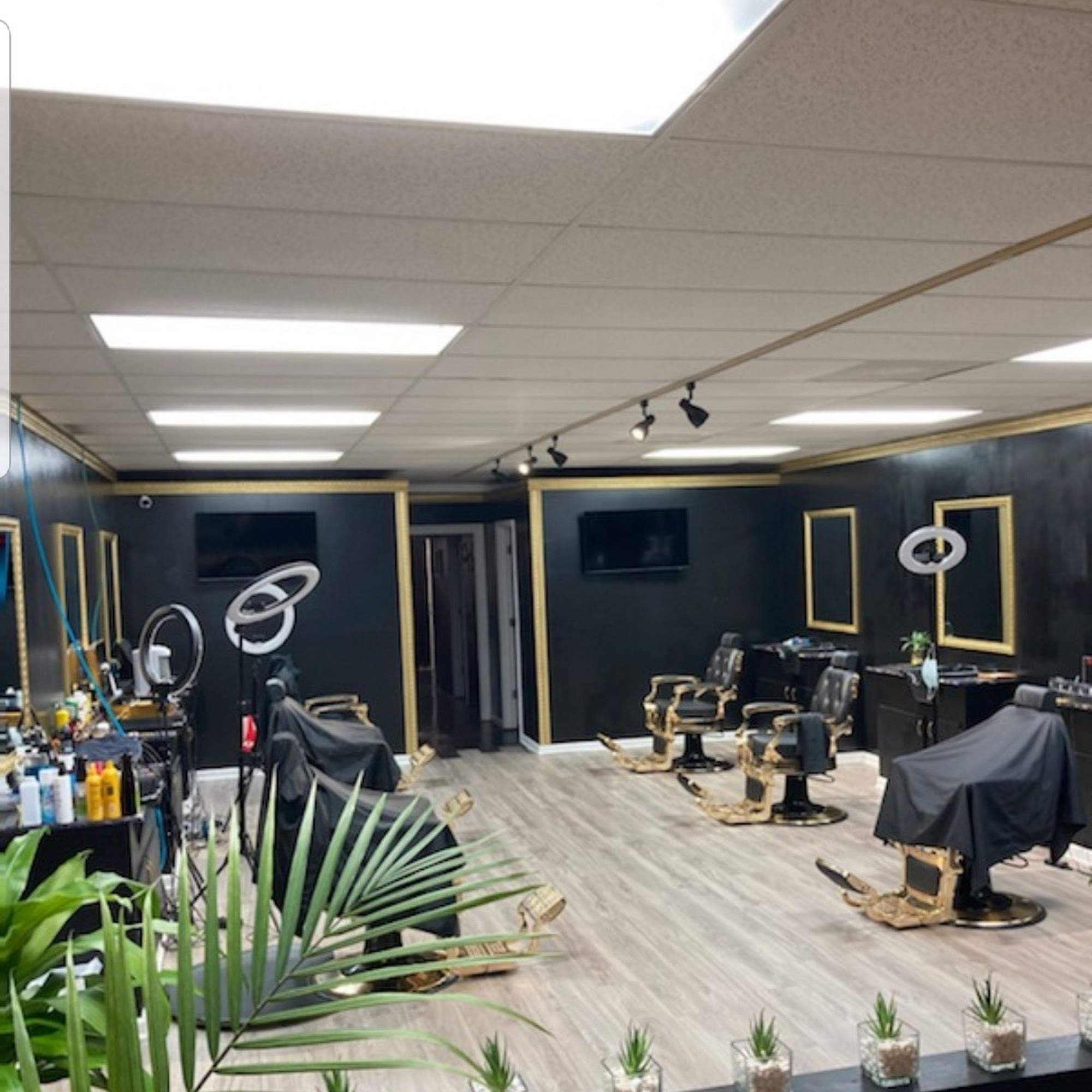 Dior Barbershop Salon/Spa 130 E Main Ave, Gastonia North Carolina 28052