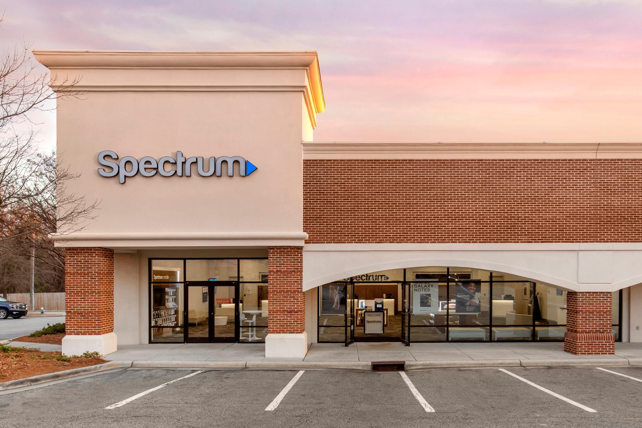 SPECTRUM STORE 3118B Northline Ave, Greensboro NC Hours(00)
