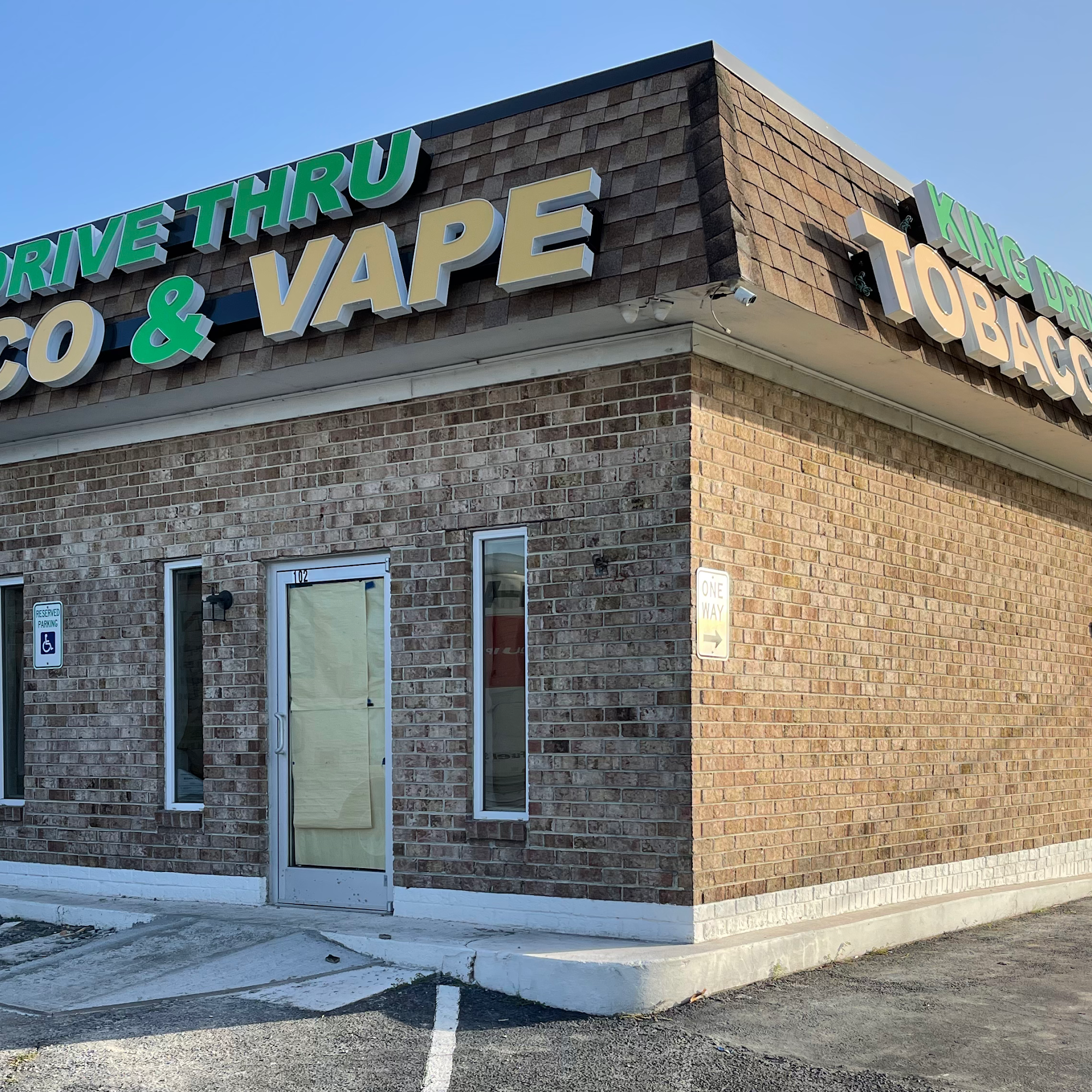 King drive thru Tobacco & Vape