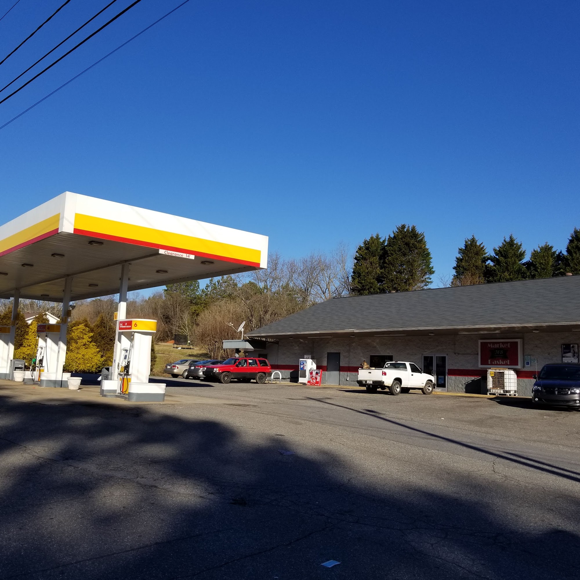 MARKET BASKET Hickory