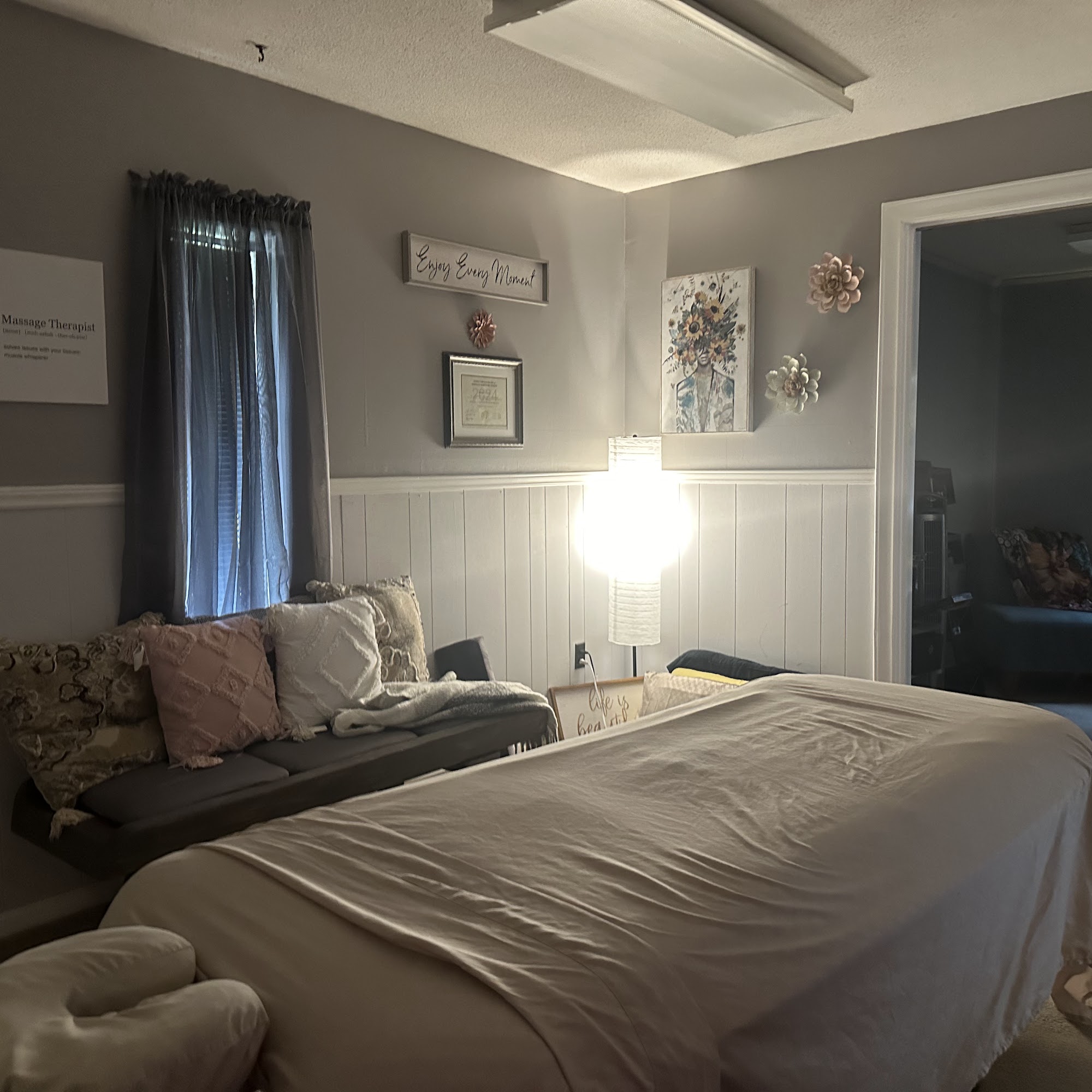 Confident Touch Massage & Bodywork 331 7th St NE, Hickory North Carolina 28601