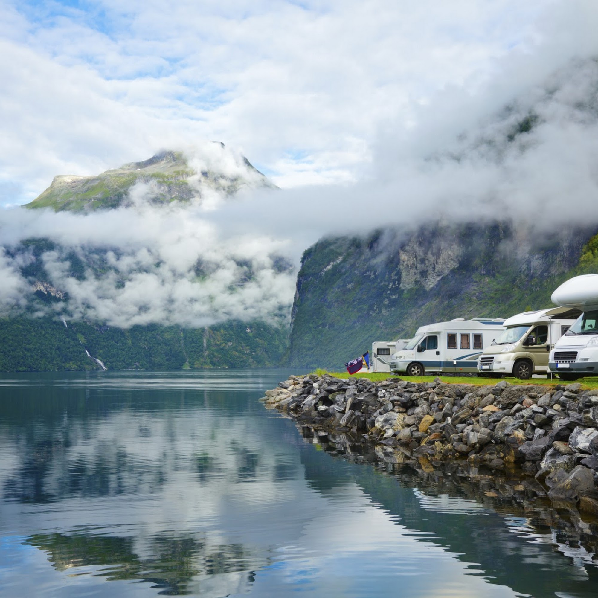 M & R RV Repair LLC 1530 16th St NE, Hickory North Carolina 28601