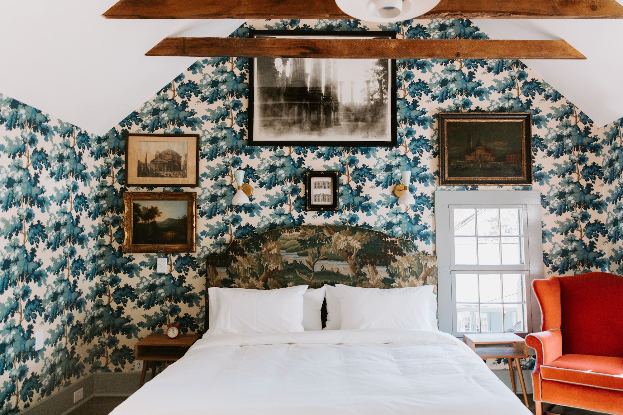 Highlander Mountain House & The Ruffed Grouse Tavern Highlands