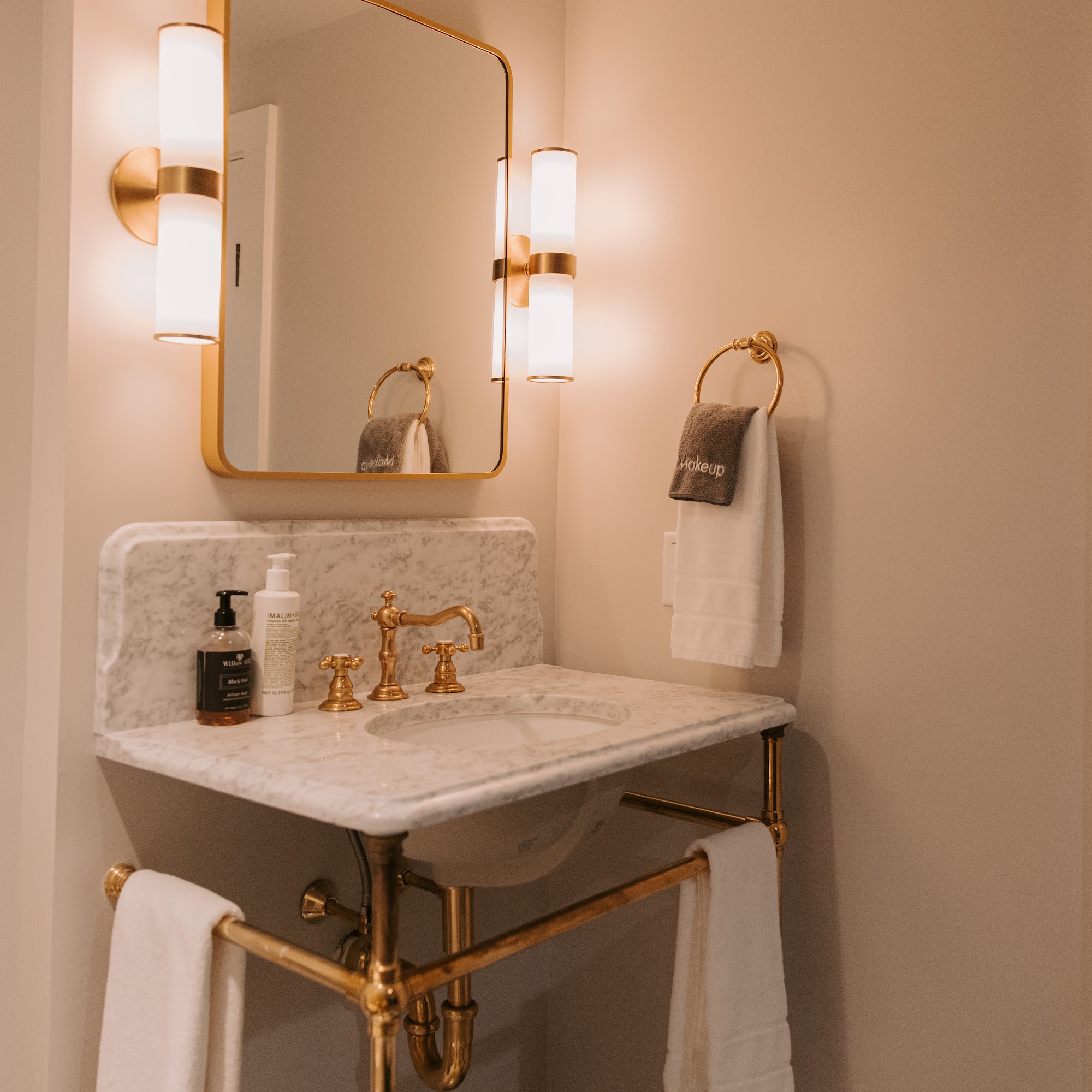 Highlander Mountain House & The Ruffed Grouse Tavern Highlands