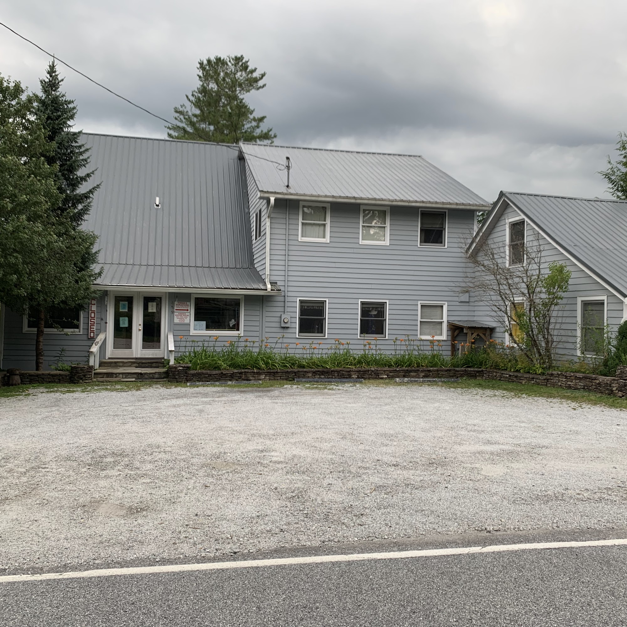 Fibber Magee's Closet Highlands