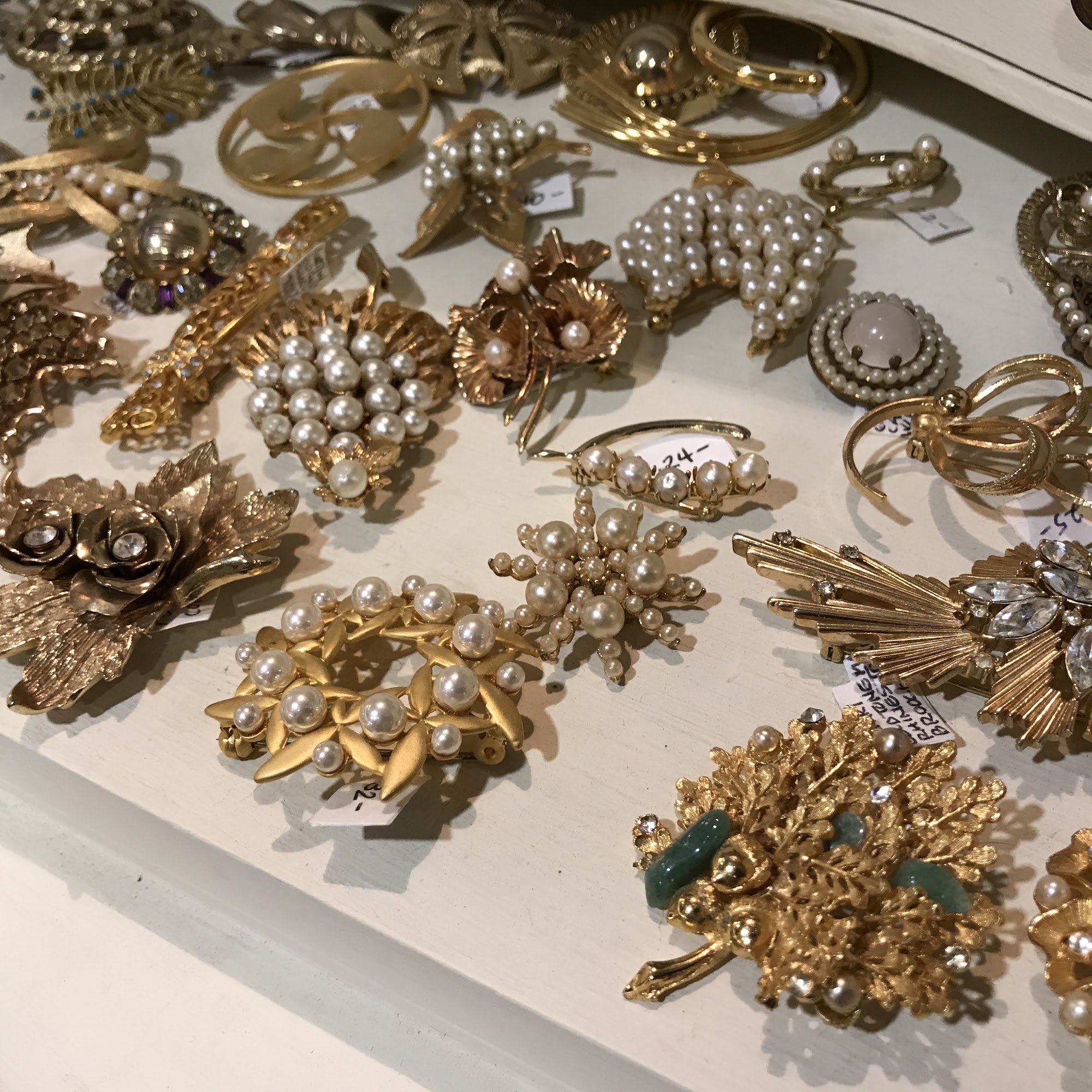 Carlisle & Linny Vintage Jewelry