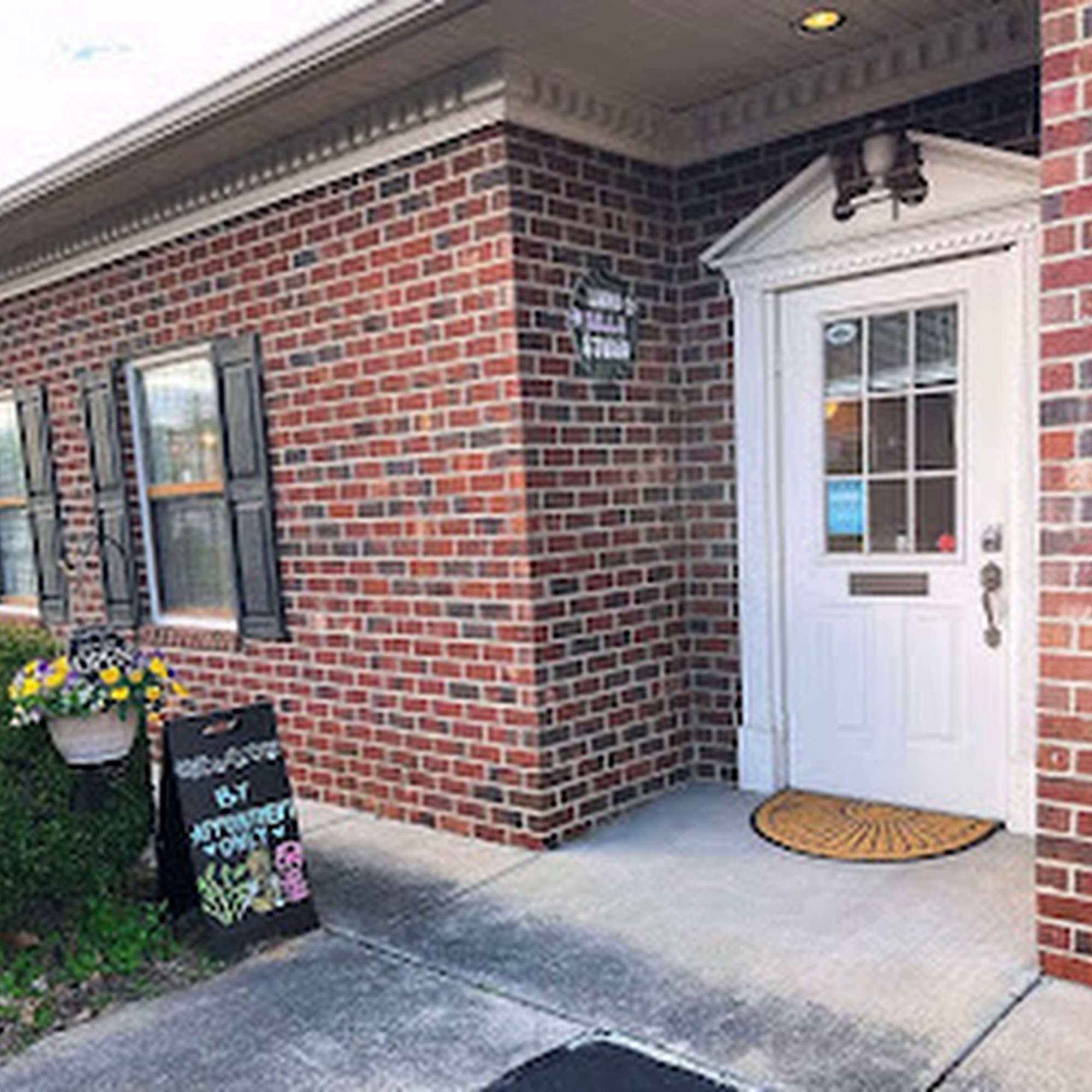 Luna Bella Studio 520 B, Arbor Hill Rd, Kernersville North Carolina 27284