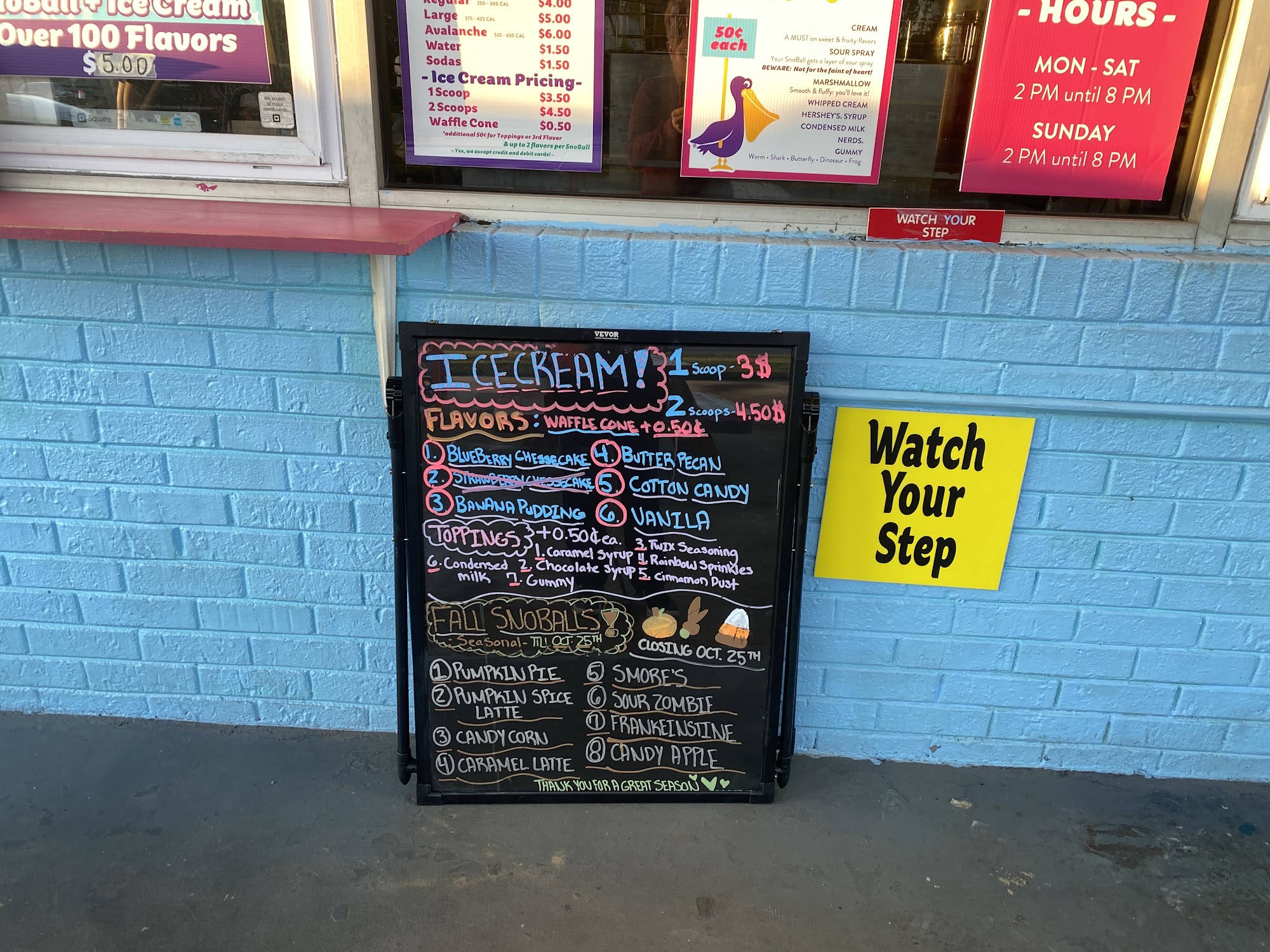 Pelican's SnoBalls Menu
