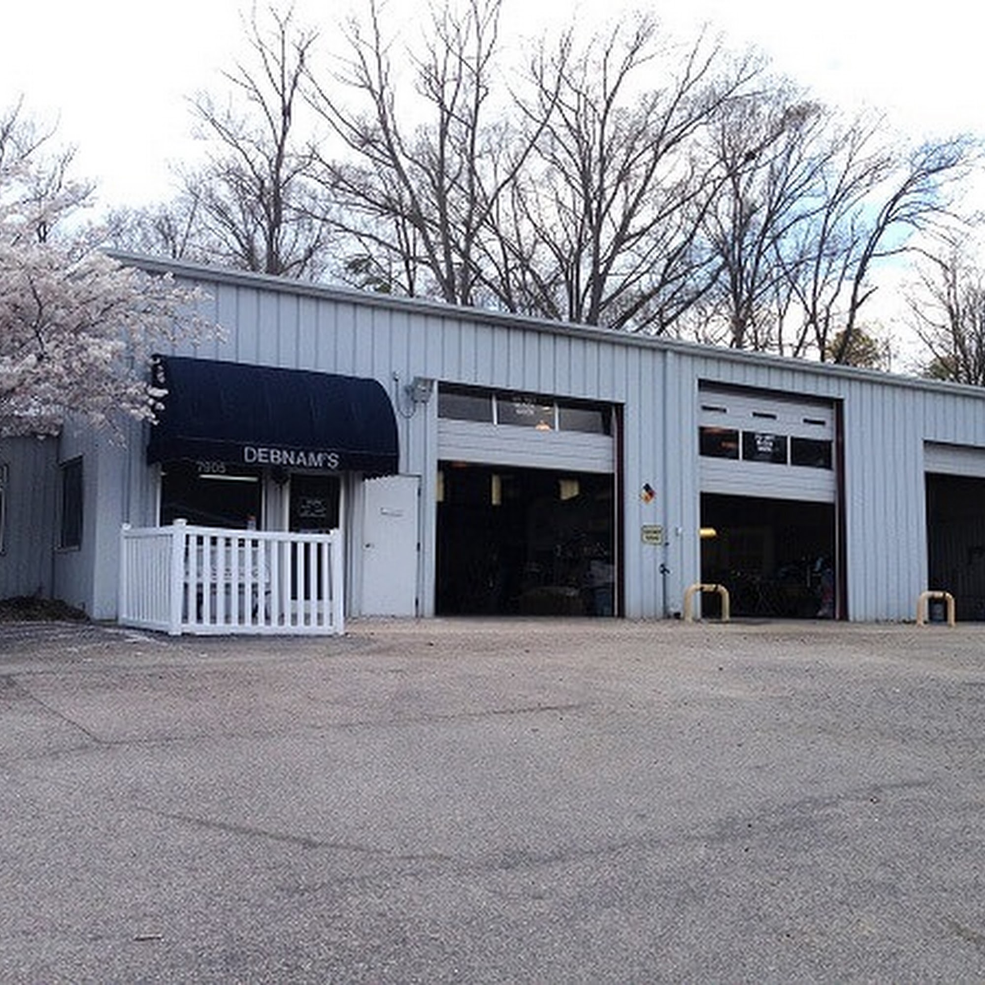 Debnam's Paint & Body, Inc. Knightdale