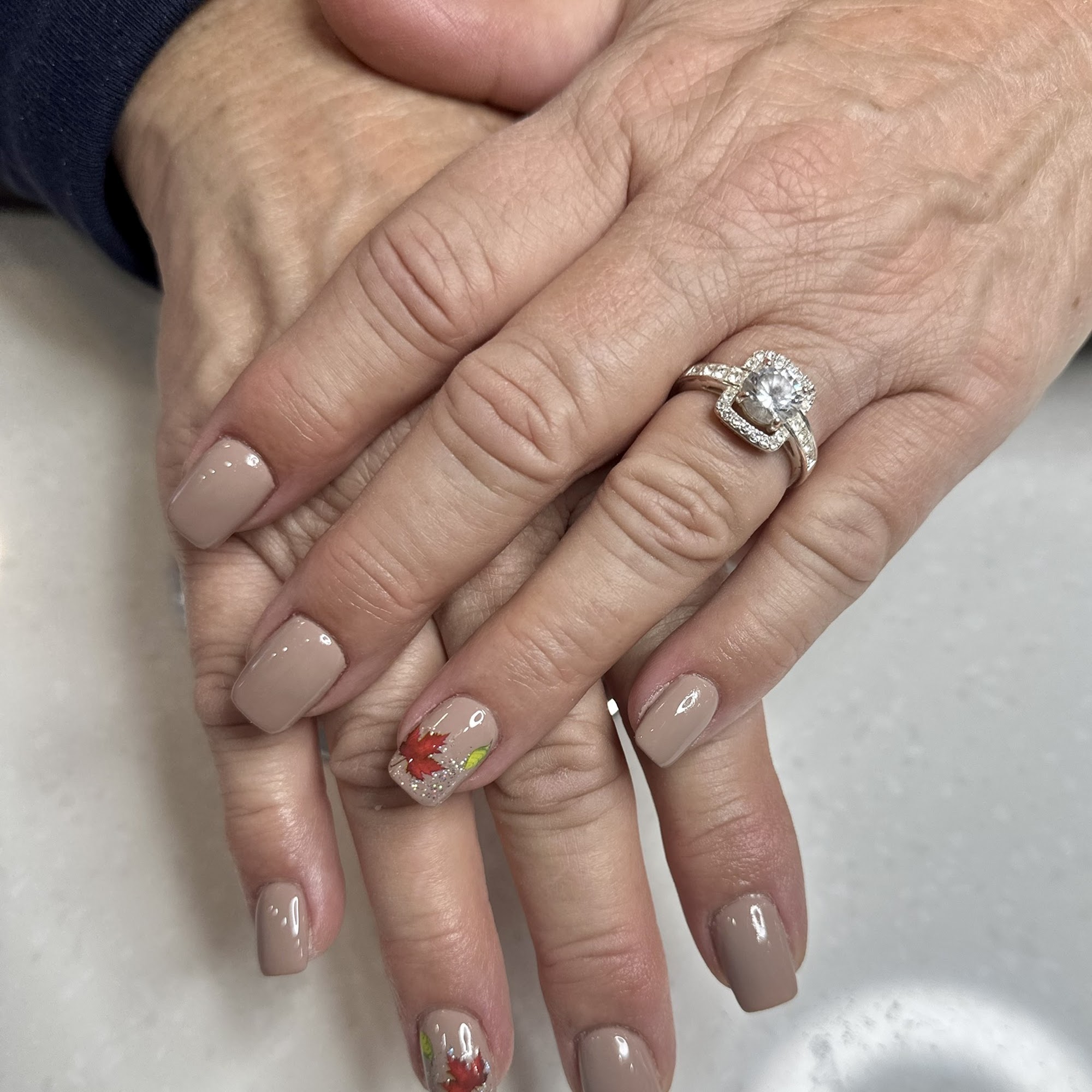 Lucent nails 1985 N Roberts Ave B, Lumberton North Carolina 28358