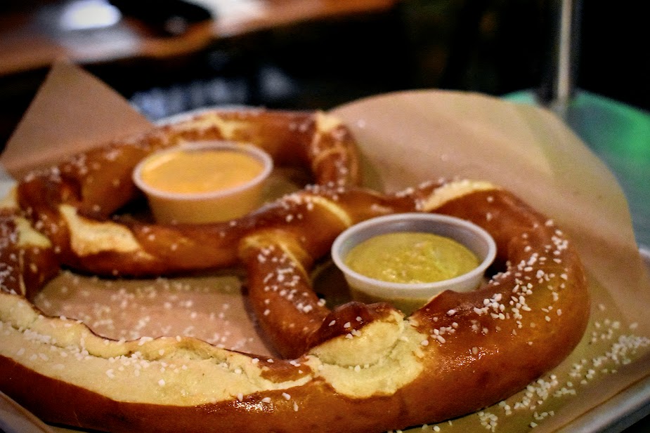 BearWaters Brewing Company: Creekside Maggie Valley