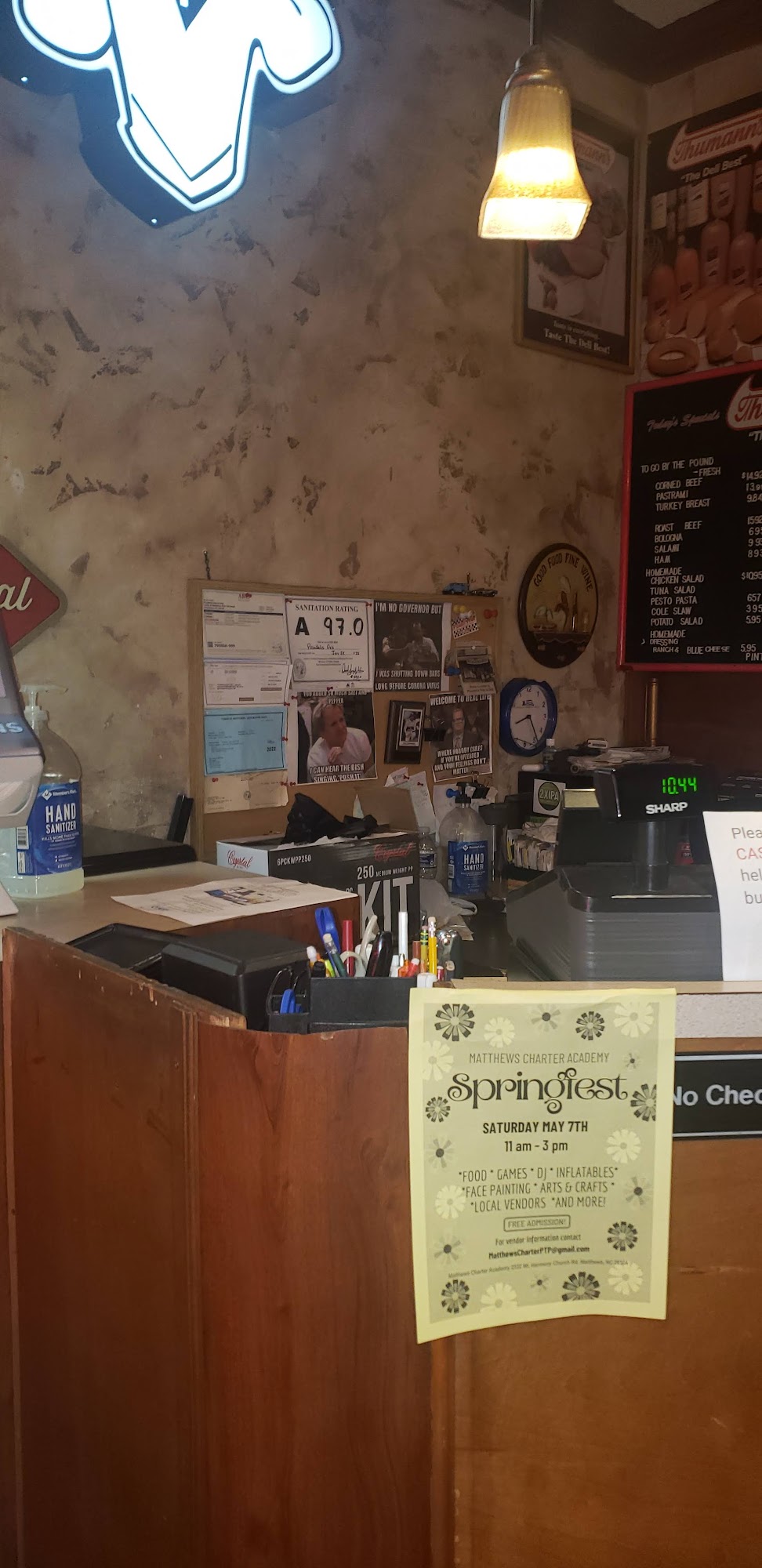 Picadeli's Pub-In-Deli Matthews