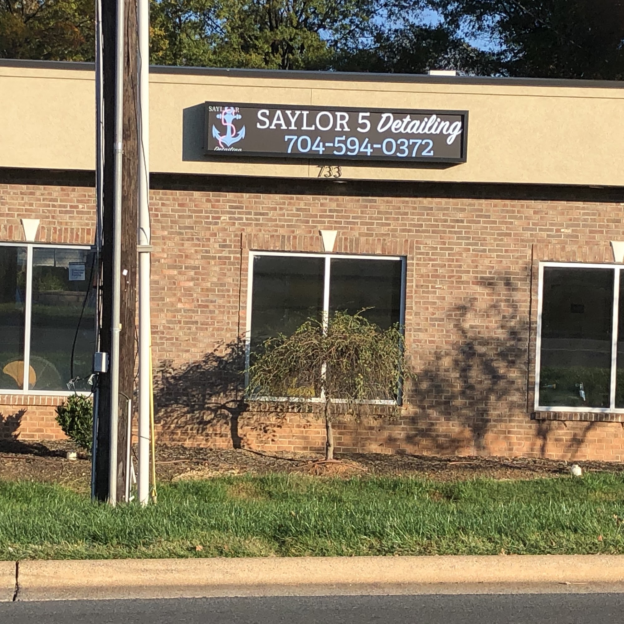 Saylor5 Detailing