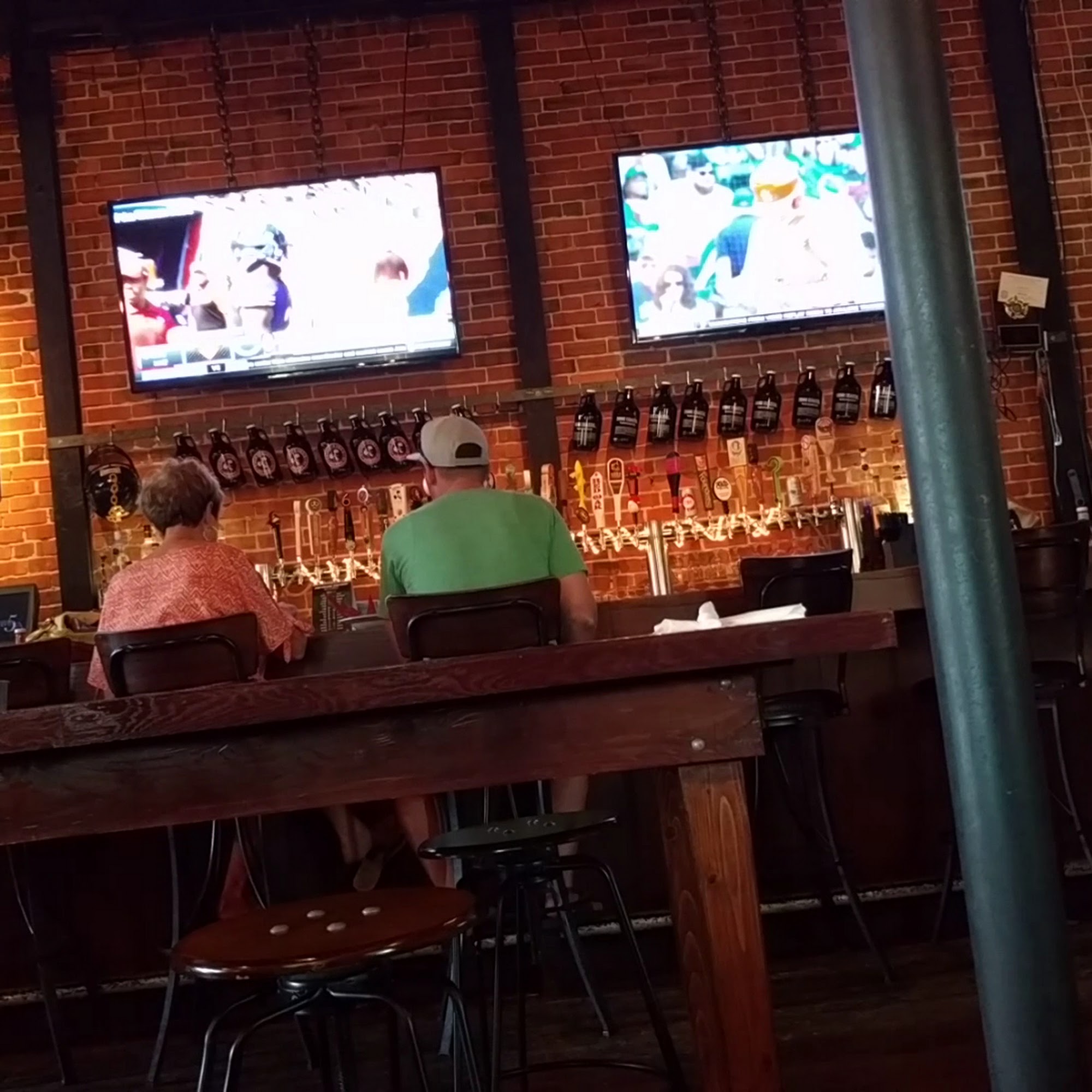 Tight Lines Pub & Brewing Company Morehead City