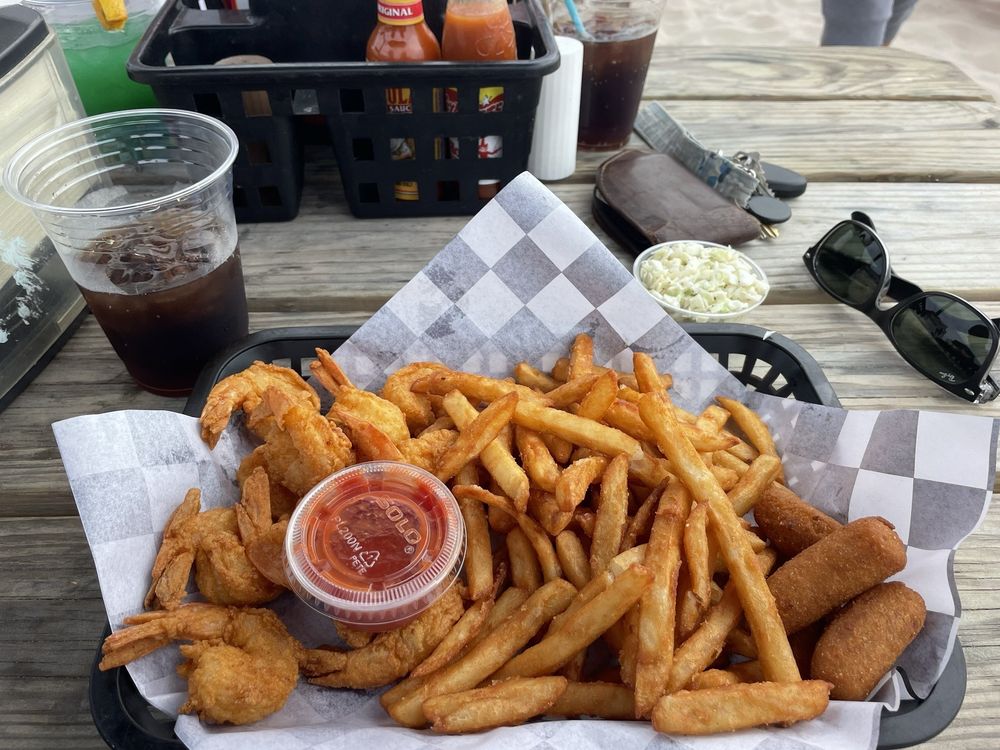 Lazy Turtle Bar & Grill Oak Island