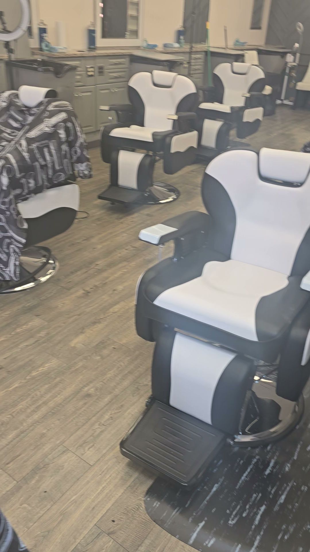 DLD barbershop & salon 7400 Six Forks Rd # 7, Raleigh North Carolina 27615