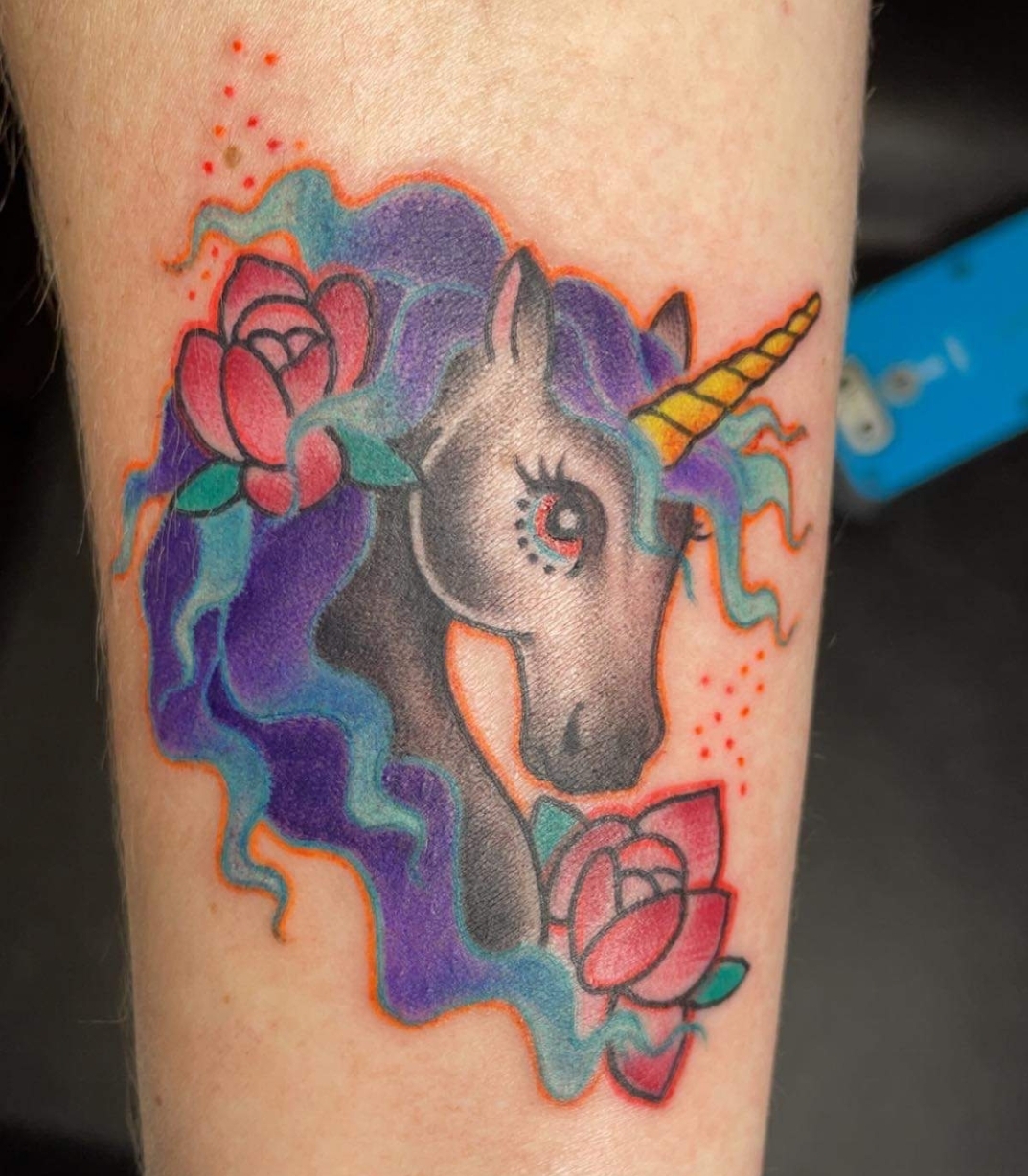 Turning Heads Tattoo