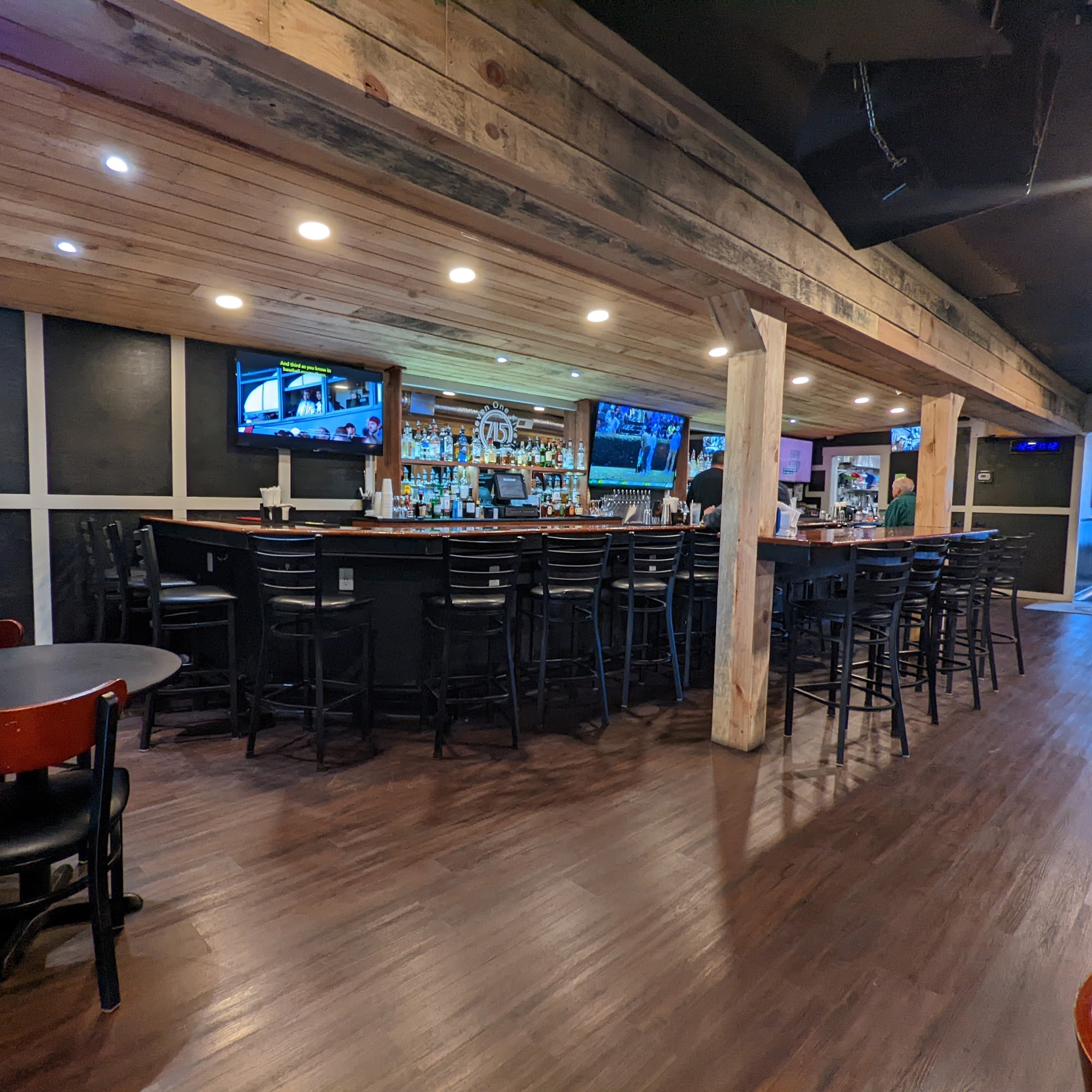 715 Bar & Grill Southern Pines