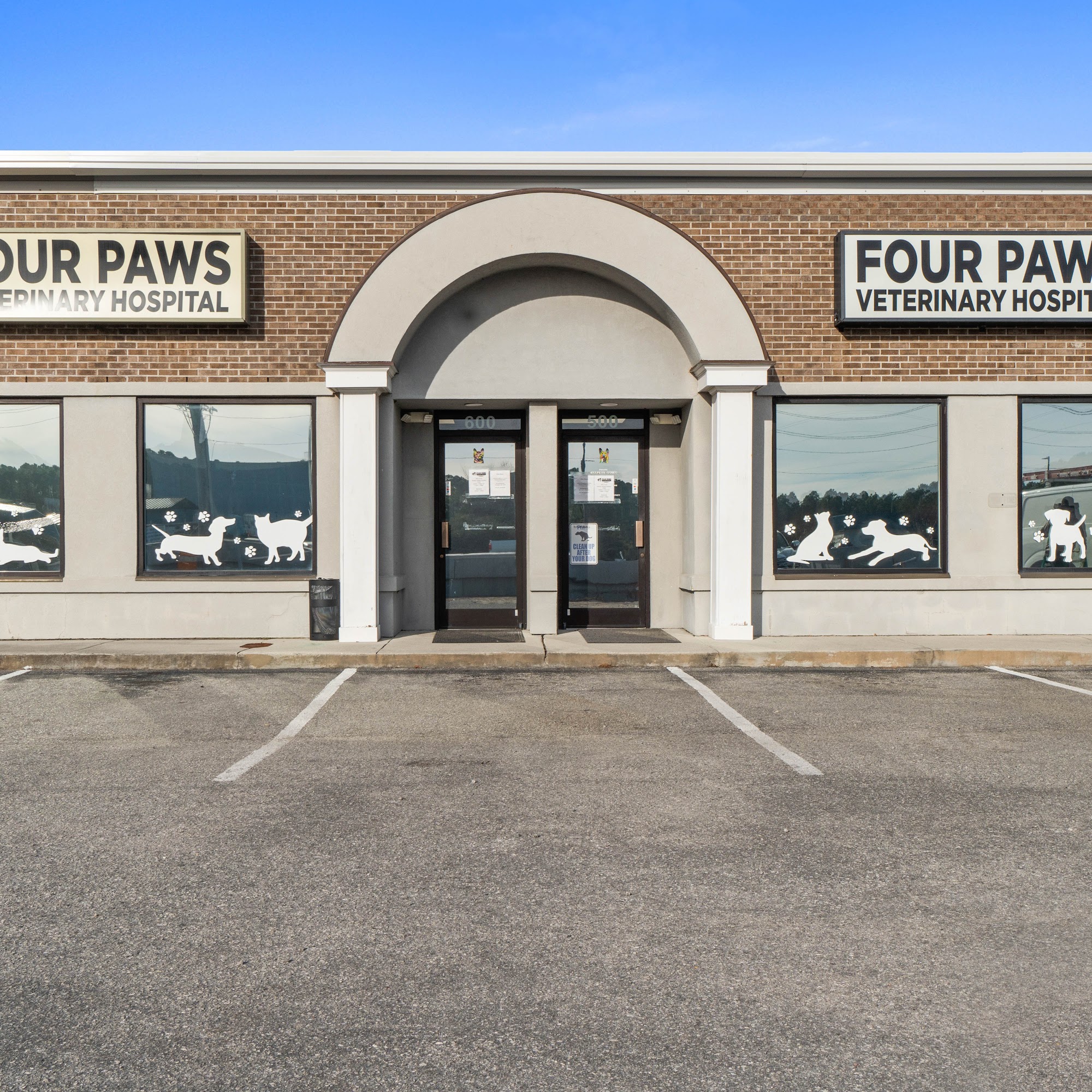 Four Paws Animal Hospital Southport