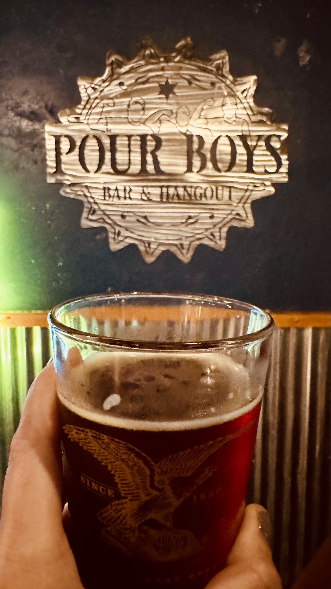 Pour Boys, Bar & Hangout