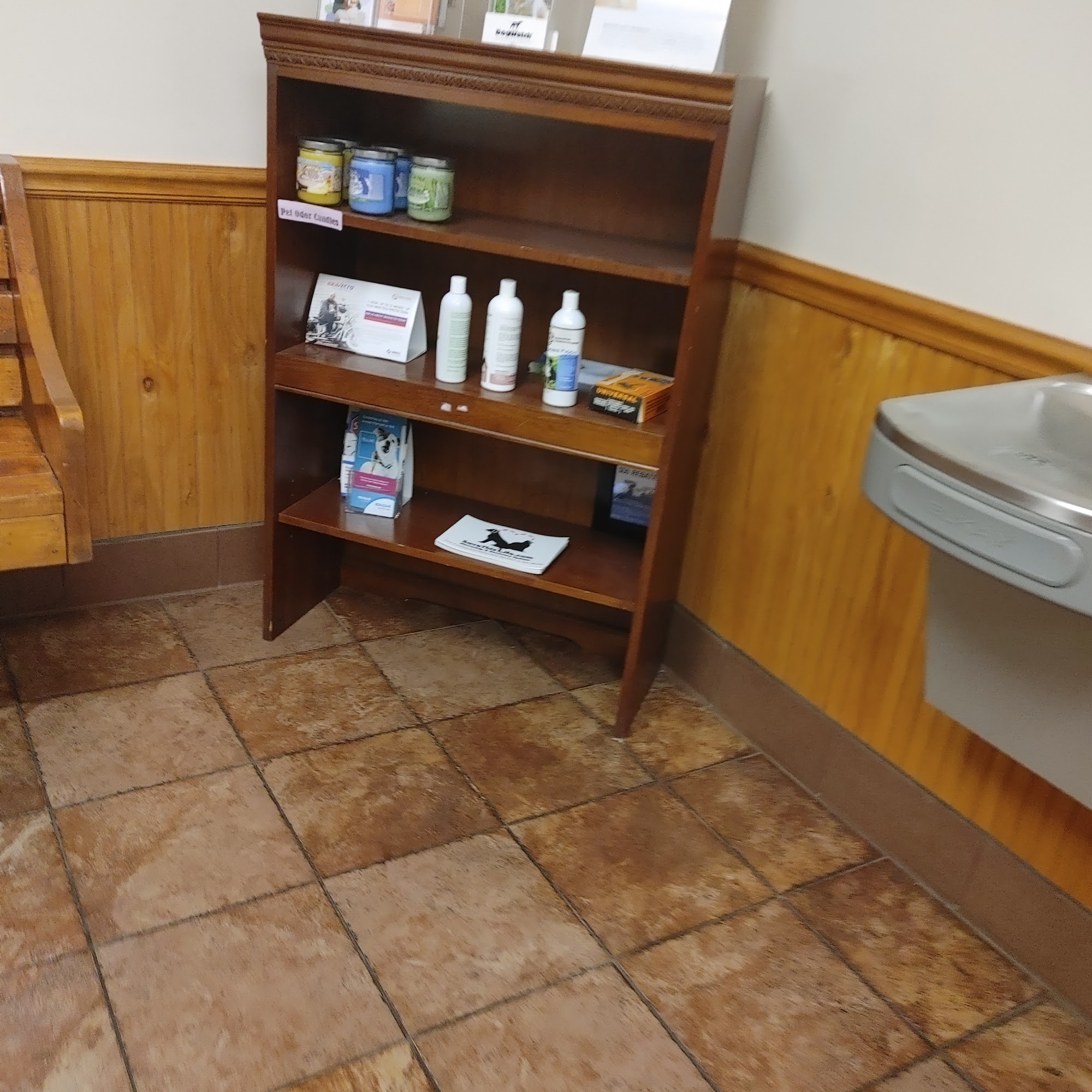 Summerfield Veterinary Hospital: Thomas Sue DVM Summerfield