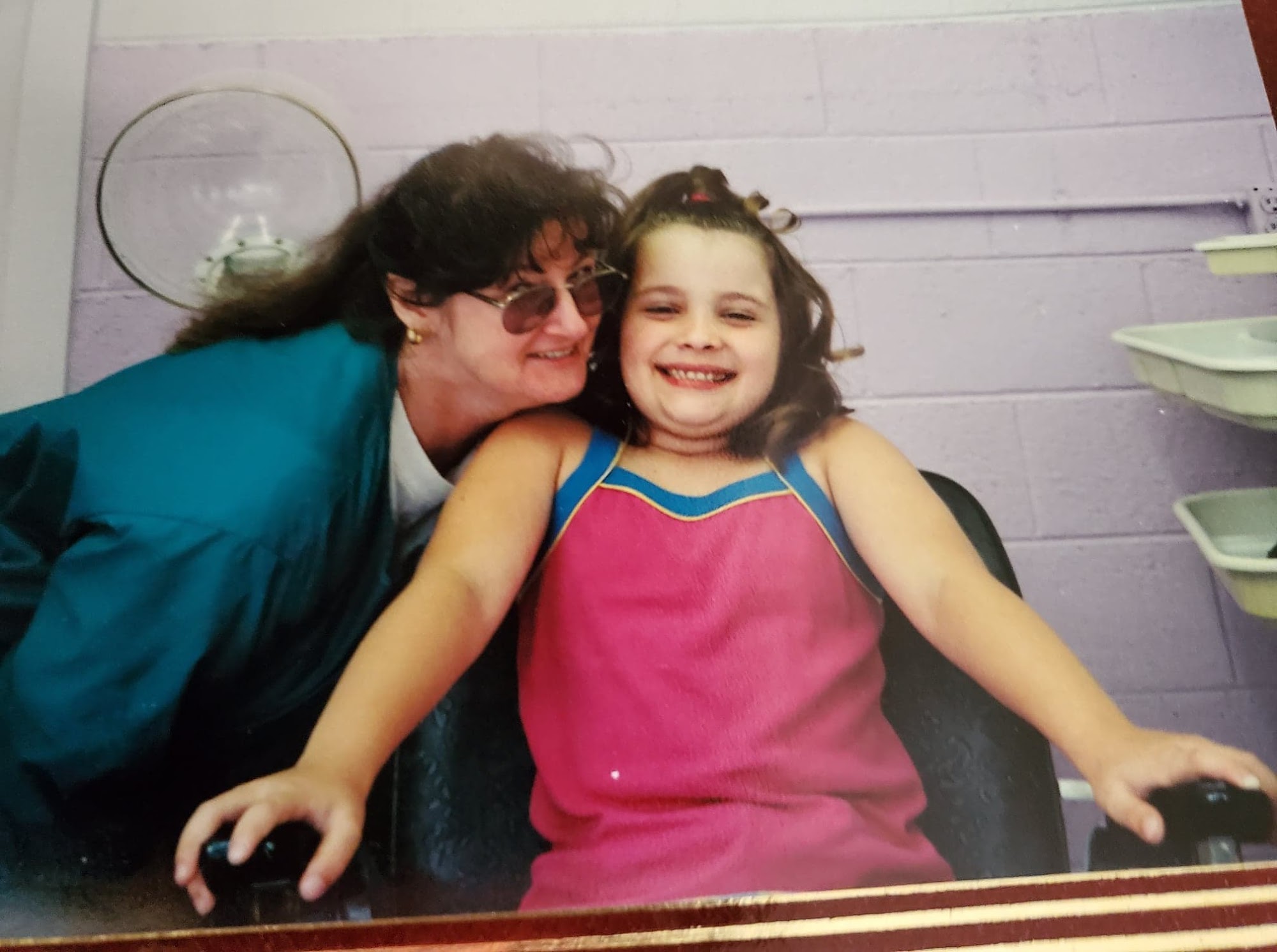 Elizabeth's Cut & Curl