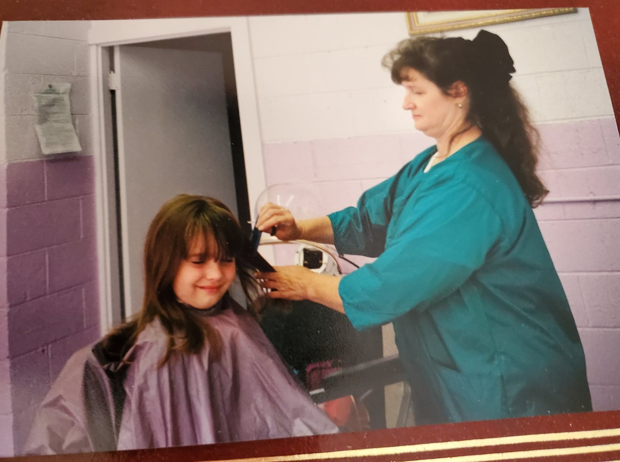 Elizabeth's Cut & Curl