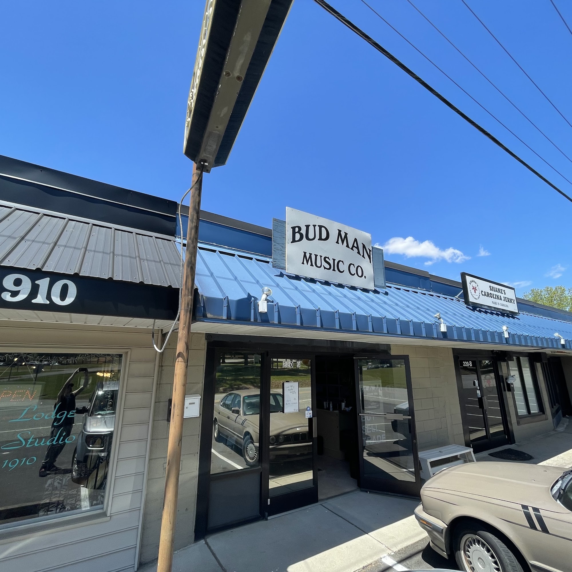 Bud Man Music Co. 400 Randolph St, Thomasville