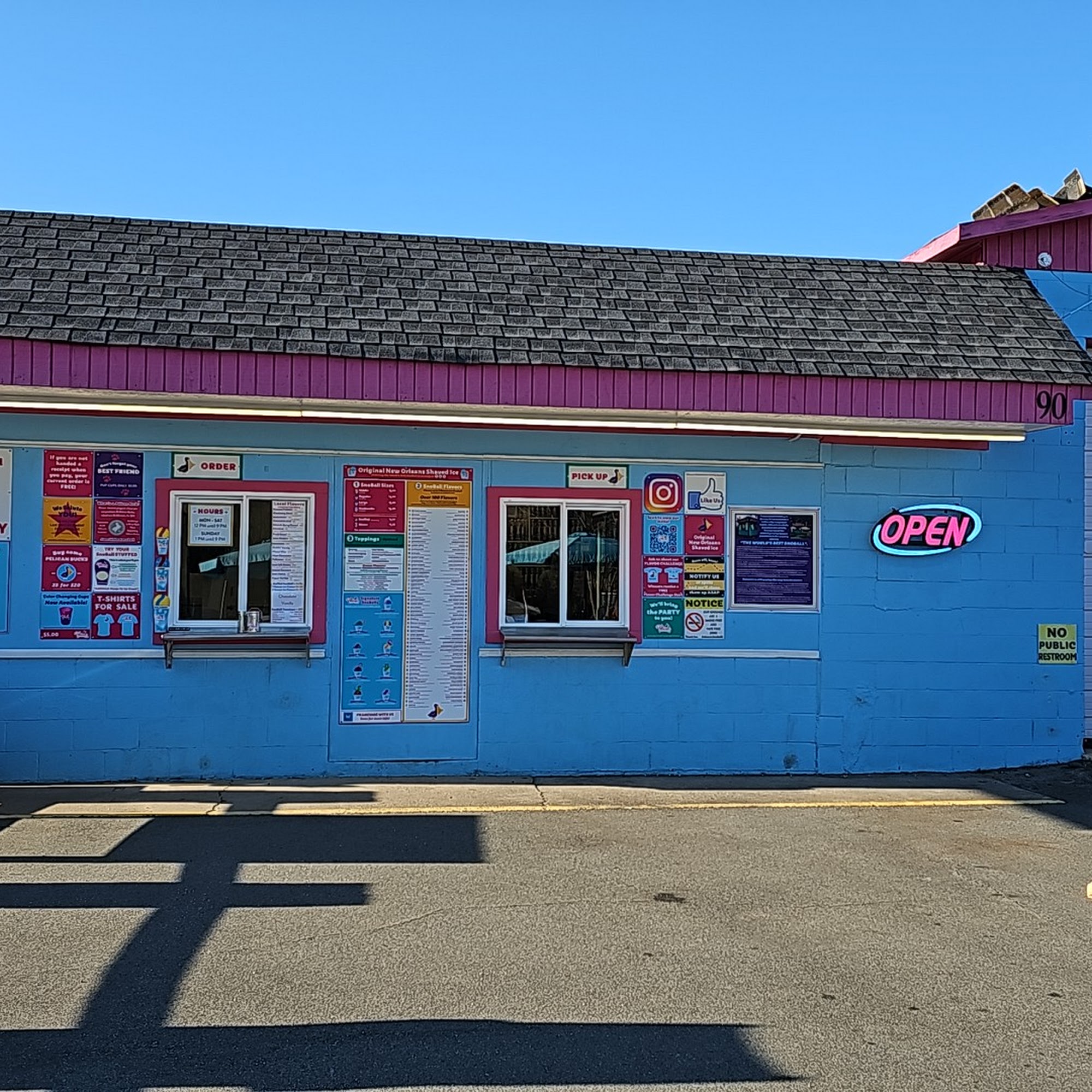Pelican's SnoBalls of Rutherford College Valdese