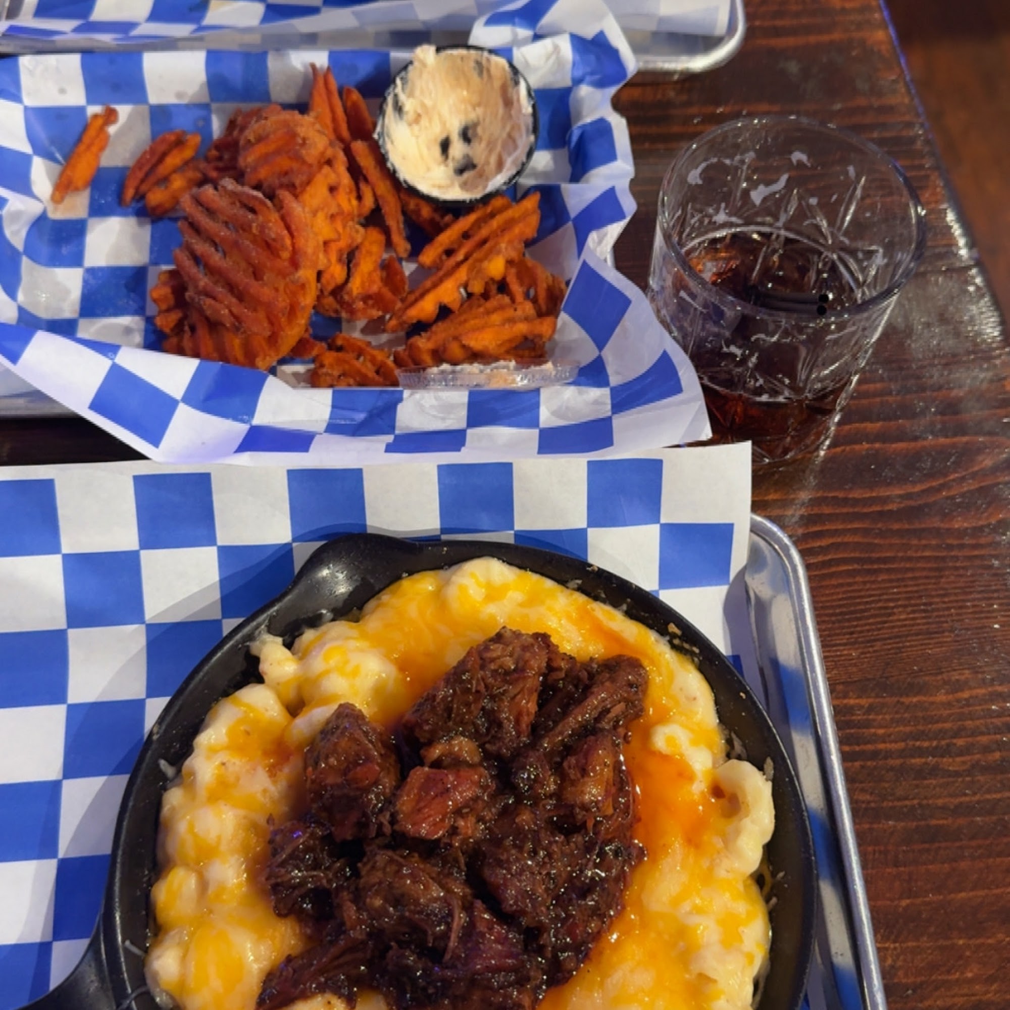 Fat Cats Bar & Grill