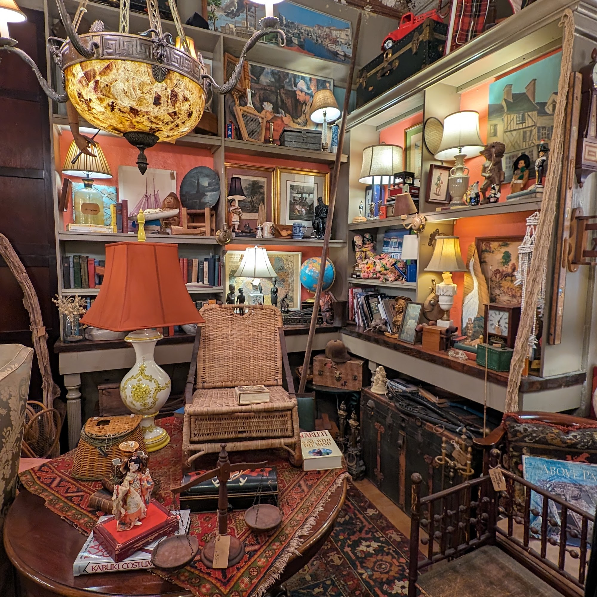 Manifest Antiques & Interiors
