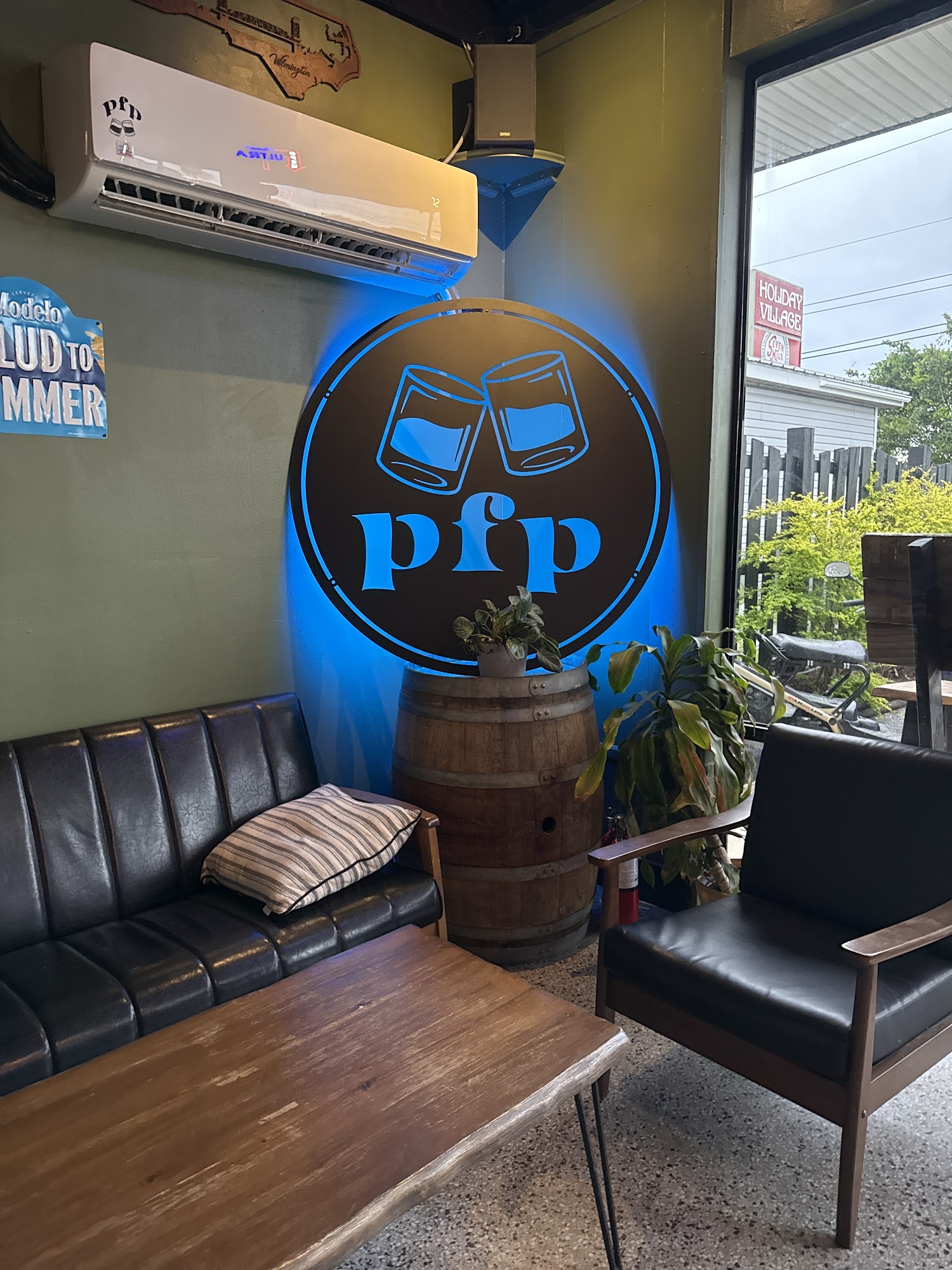 Pour Fella's Pub 7211 Market St, Wilmington