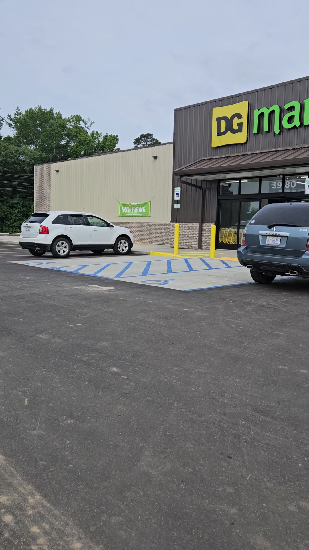 DG Market Wilsons Mills