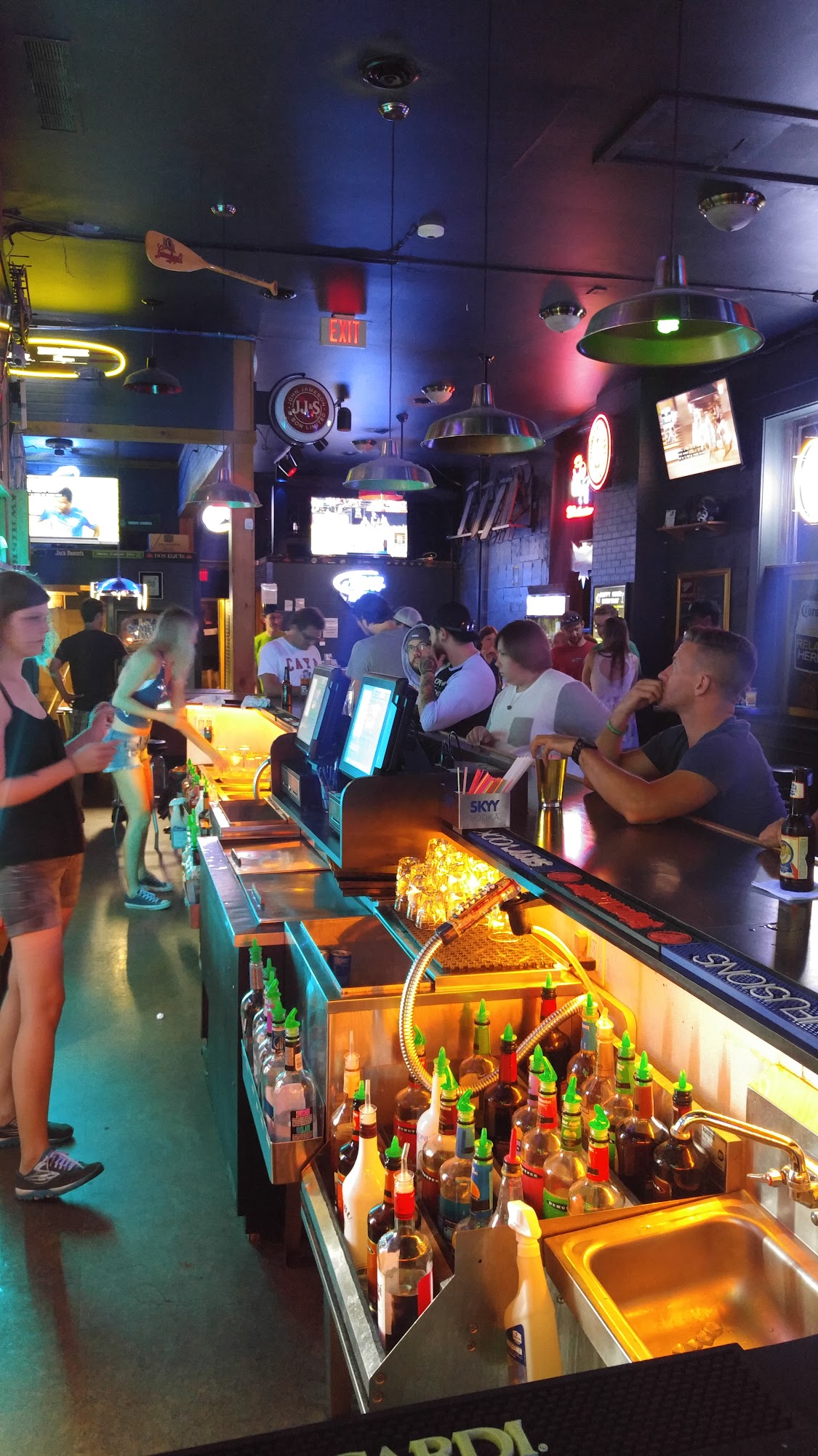 Sledster's Food & Brew Menu