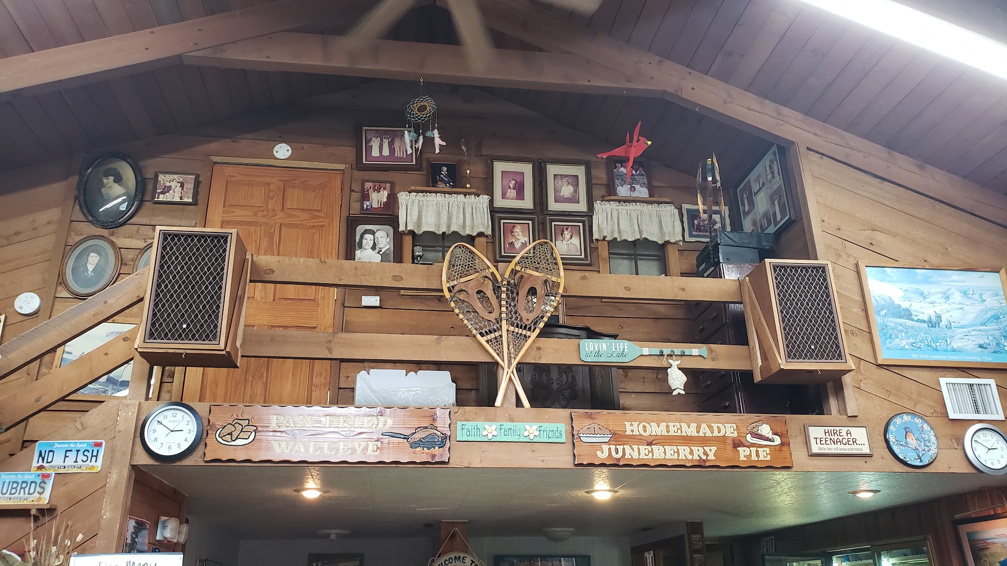 Lund's Landing Restaurant Menu