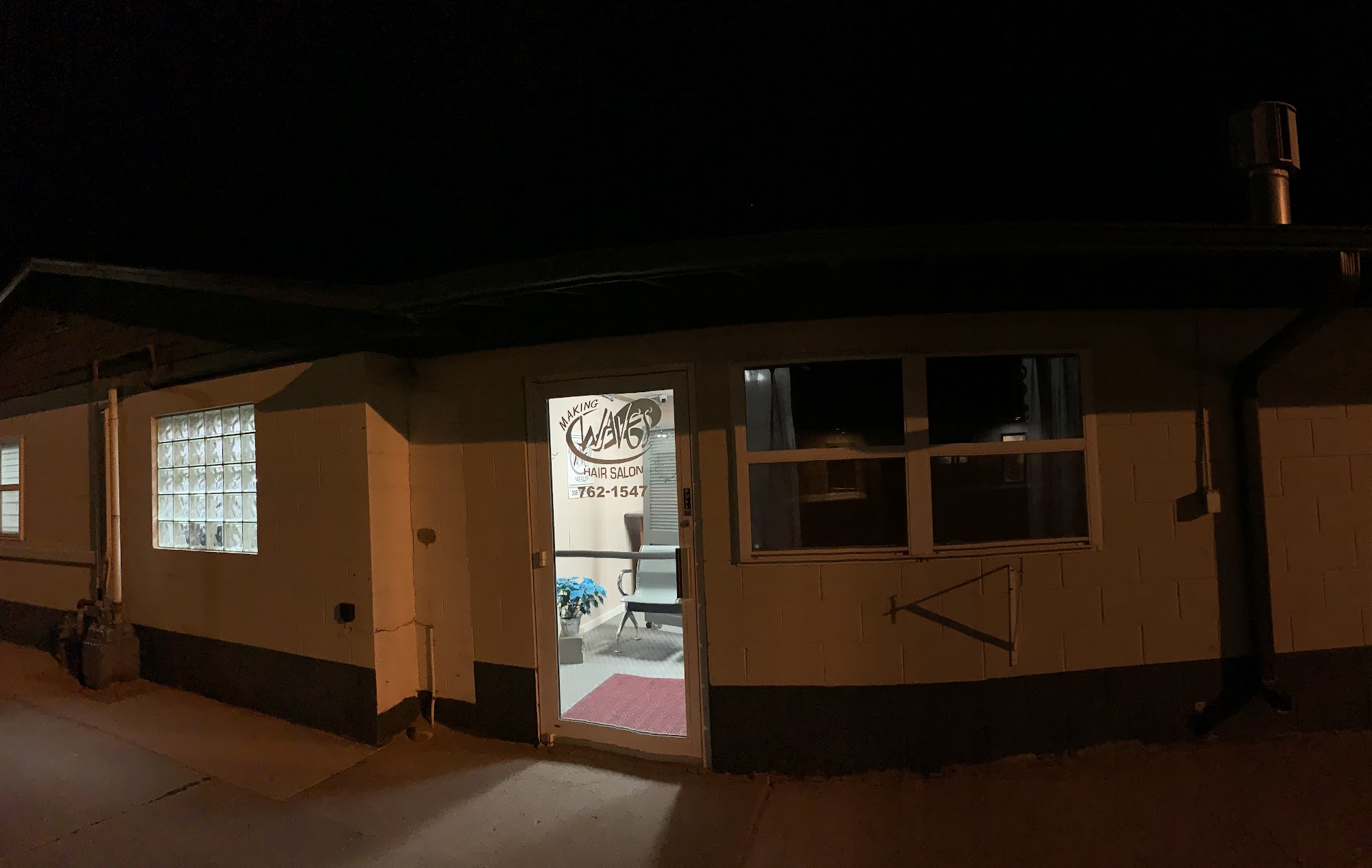 Making Waves Hair Salon