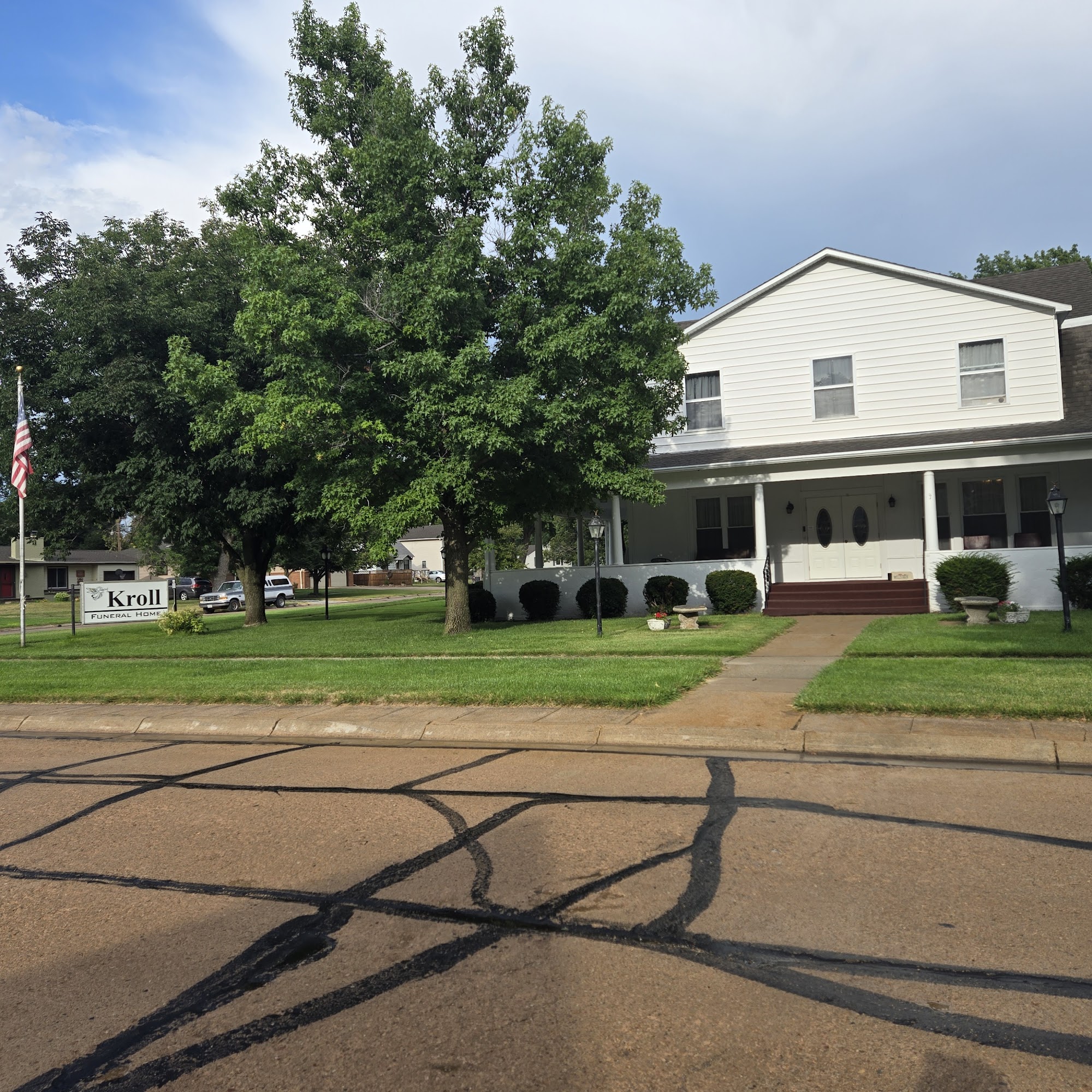 Kroll-Massey Funeral Home 330 N 5th St, Hebron Nebraska 68370