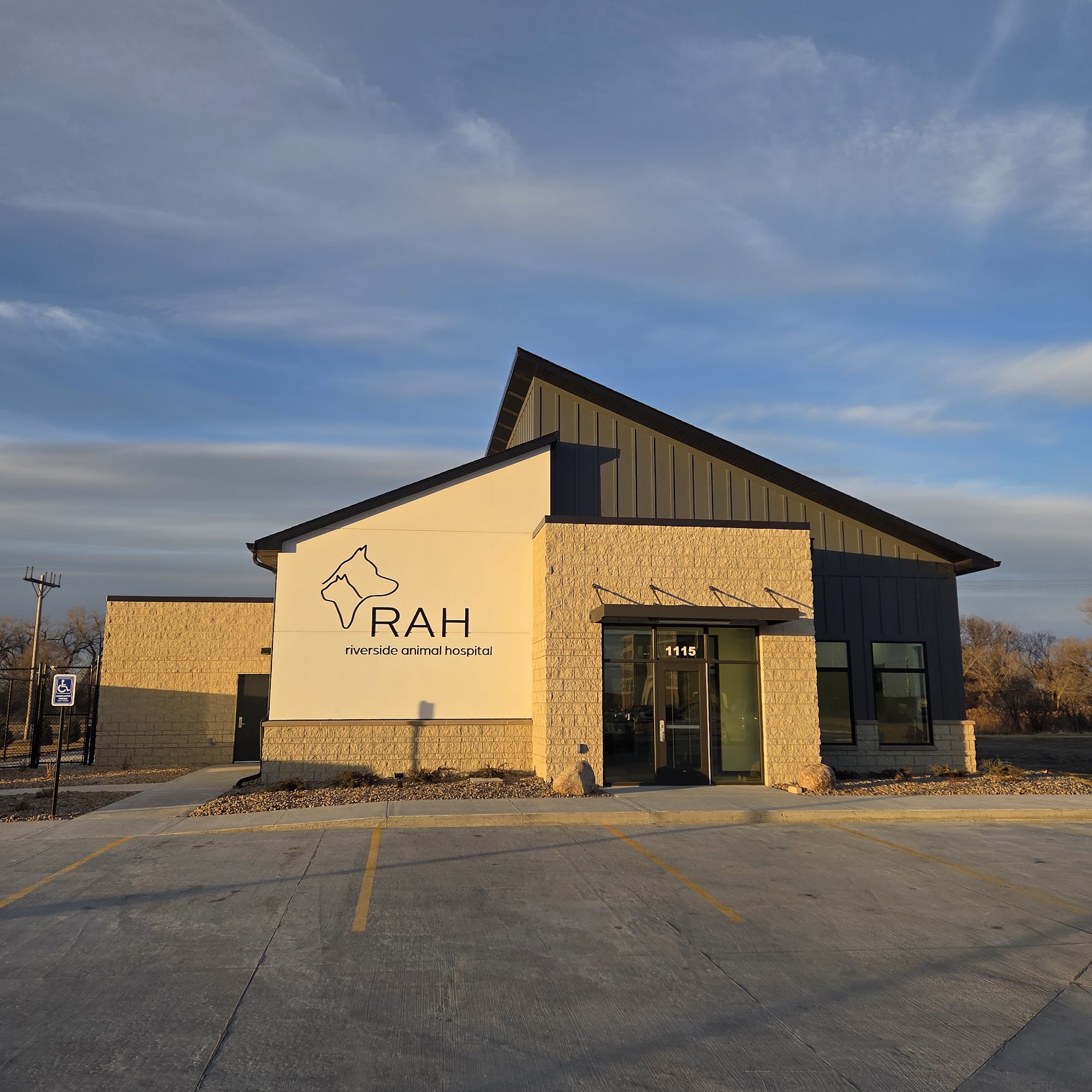 Riverside Animal Hospital Kearney
