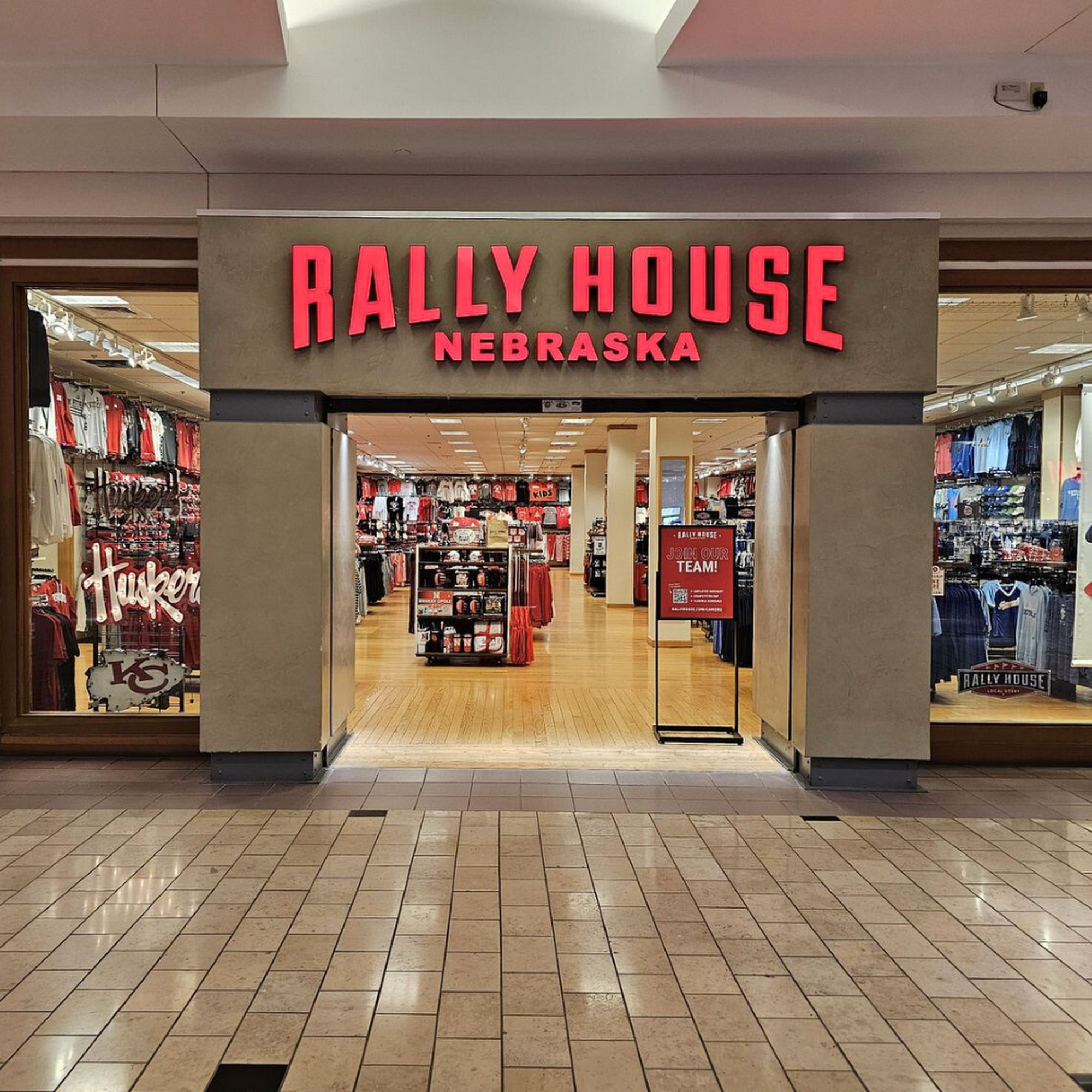 Rally House Gateway Mall Lincoln