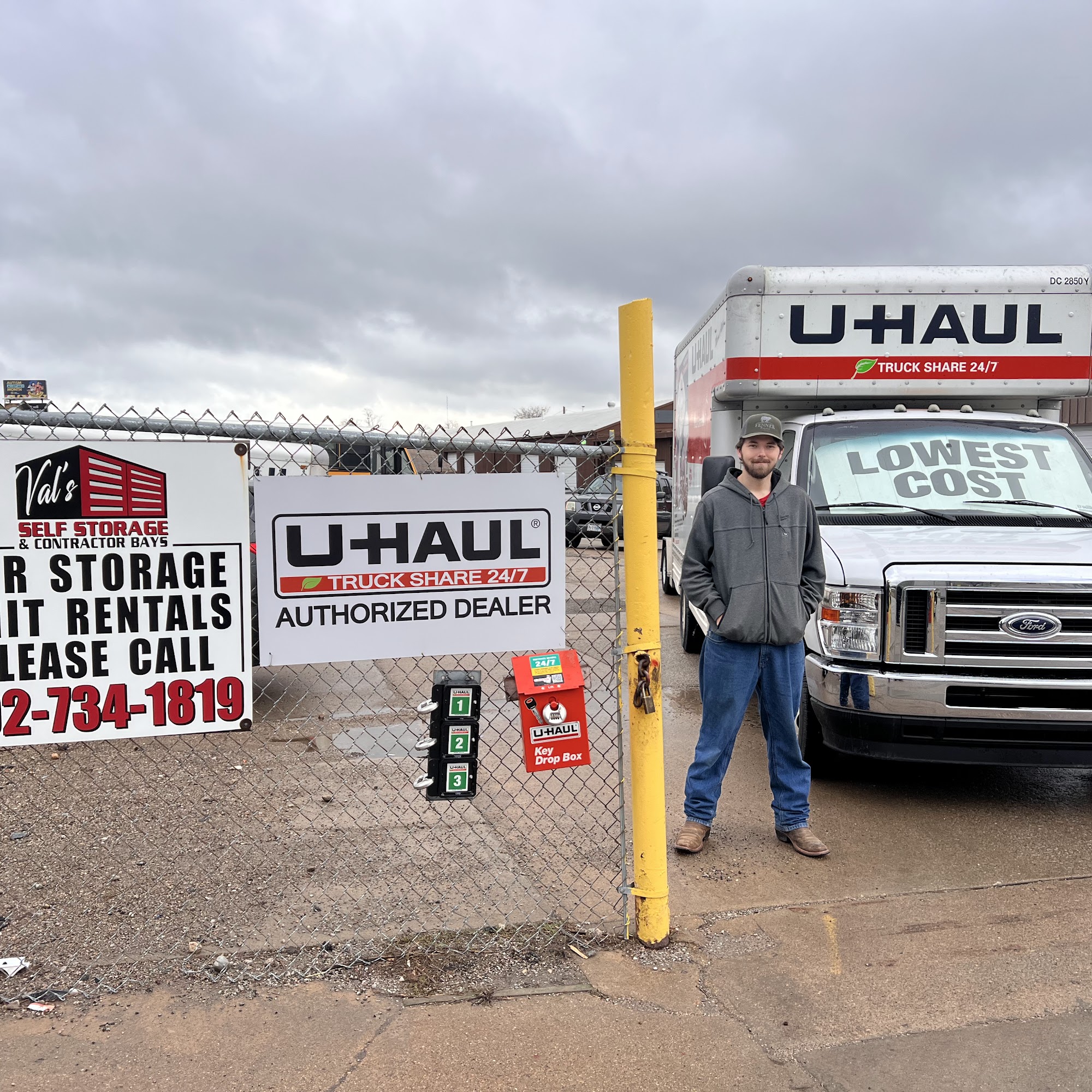 U-Haul Neighborhood Dealer