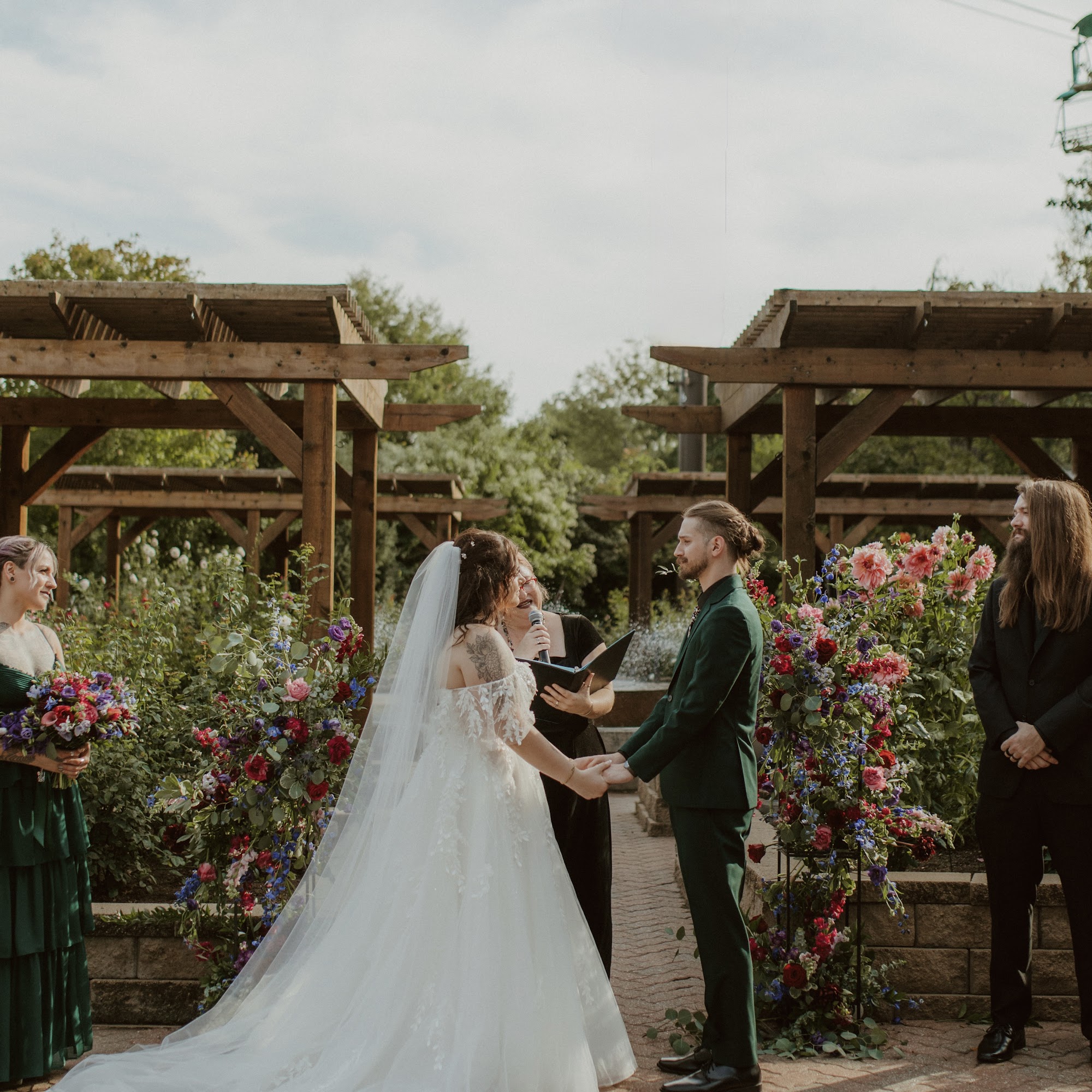 I Tie The Knots Weddings - Officiants & Coordinators 110 N 9th St, Omaha Nebraska 68102