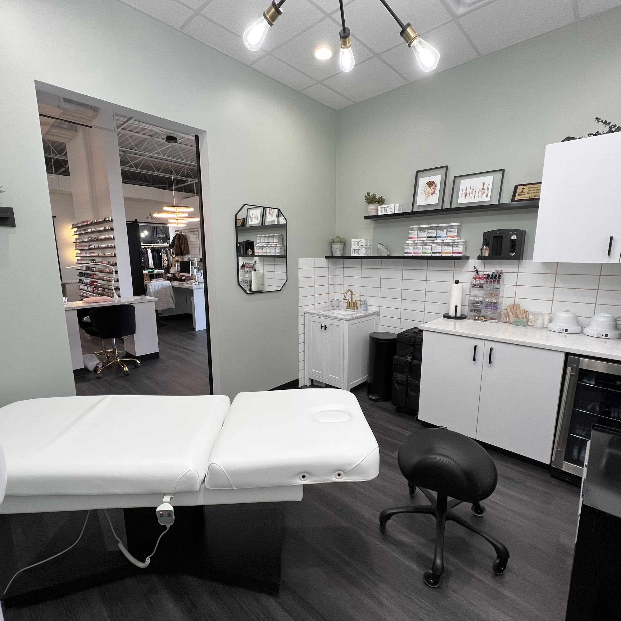 Jaee Beauty 16950 Wright Plaza # 133, Omaha Nebraska 68130
